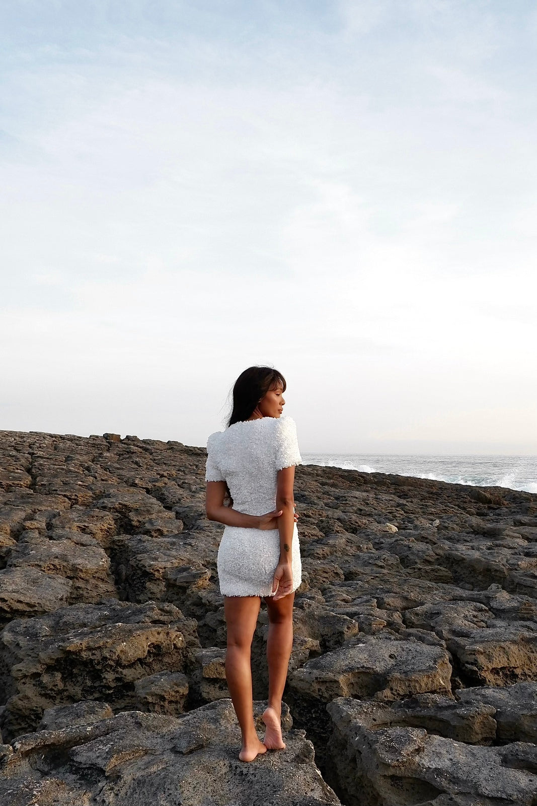 WHITE FLOWERS SHORT DRESS