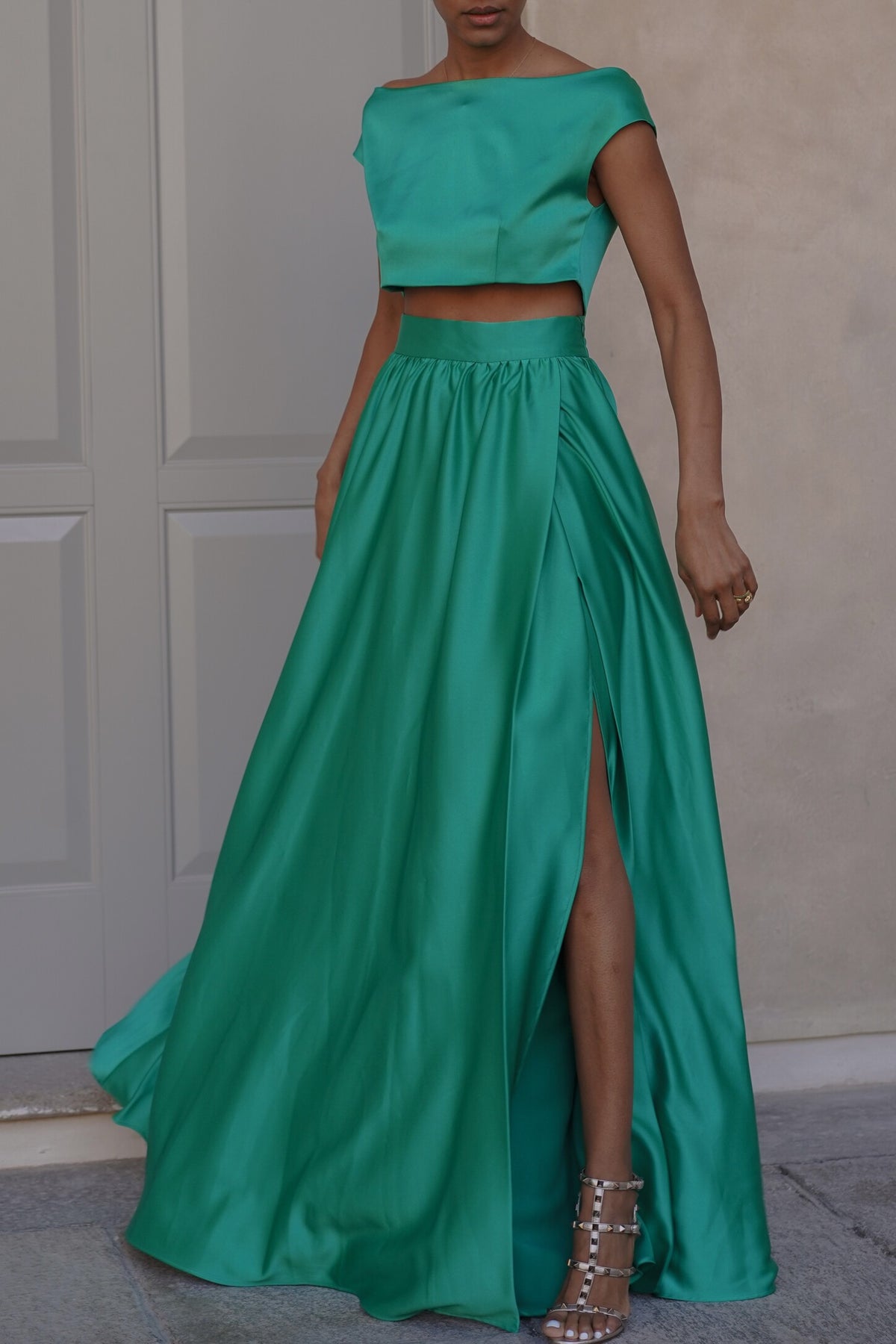 LIGHT GREEN LONG SKIRT IN CREPE