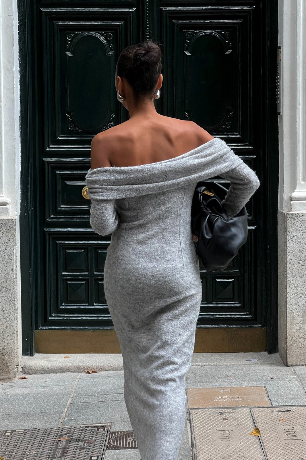 VESTIDO CINZA MALHA COM OMBROS DESCOBERTO
