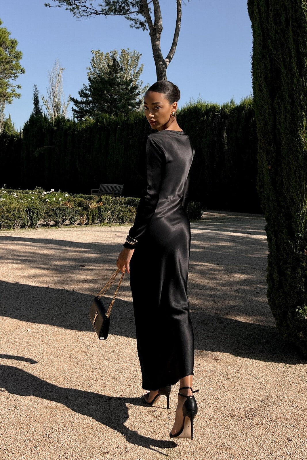 LONG BLACK BOAT NECK DRESS