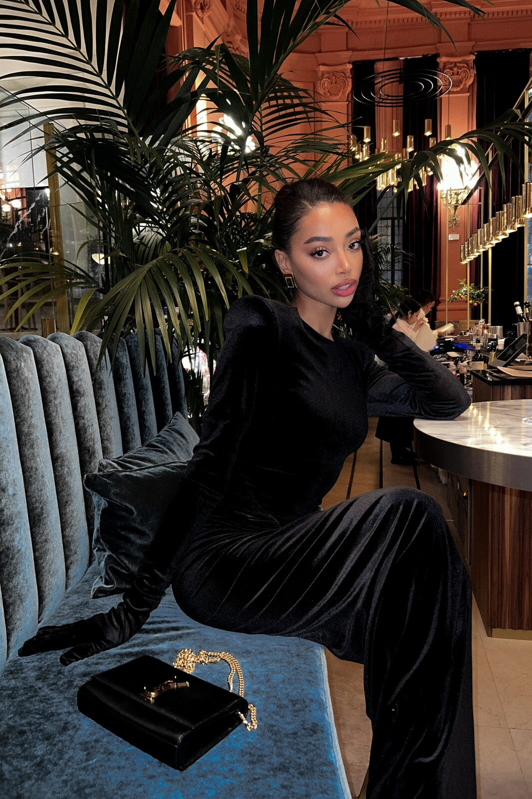 LONG BLACK VELVET DRESS WITH SHOULDER PADS