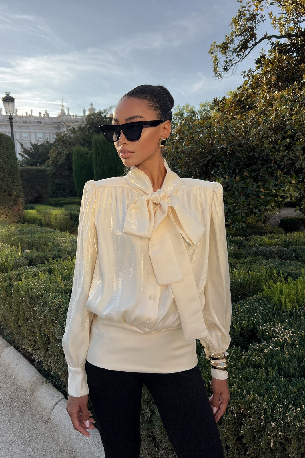 PEARL BLOUSE WITH BOW