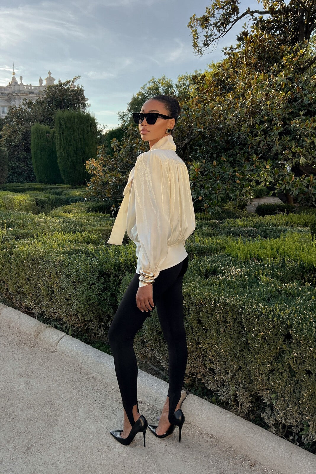 PEARL BLOUSE WITH BOW