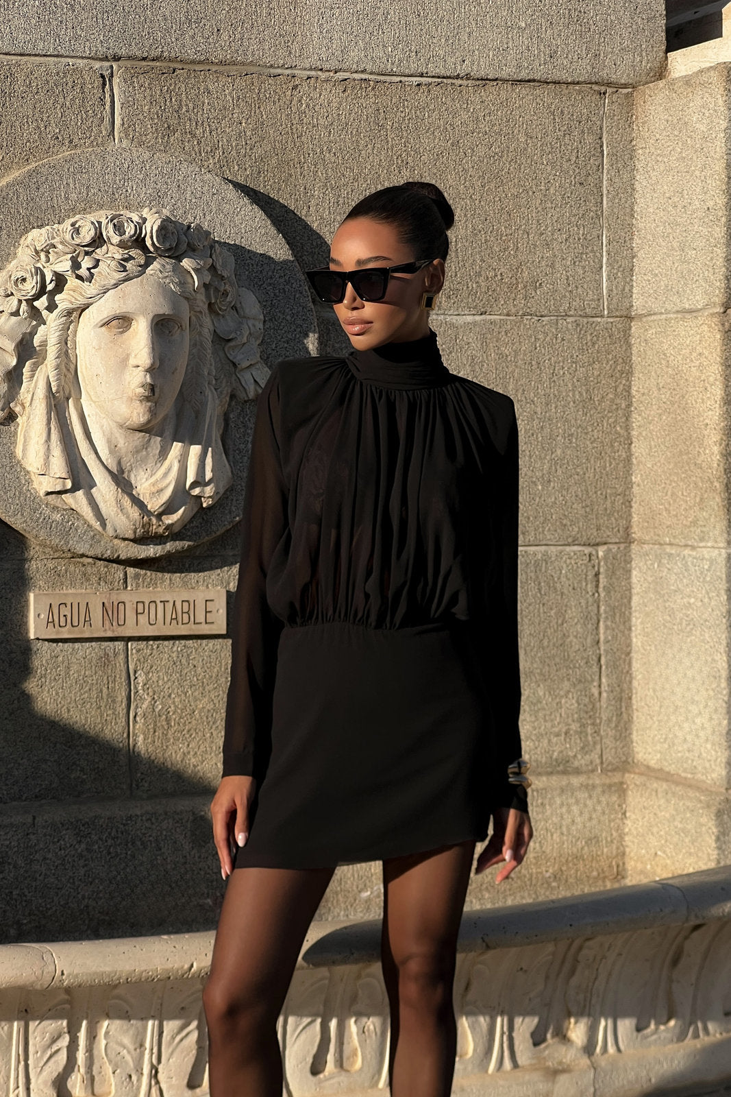 ROBE COURTE NOIRE EN GEORGETTE