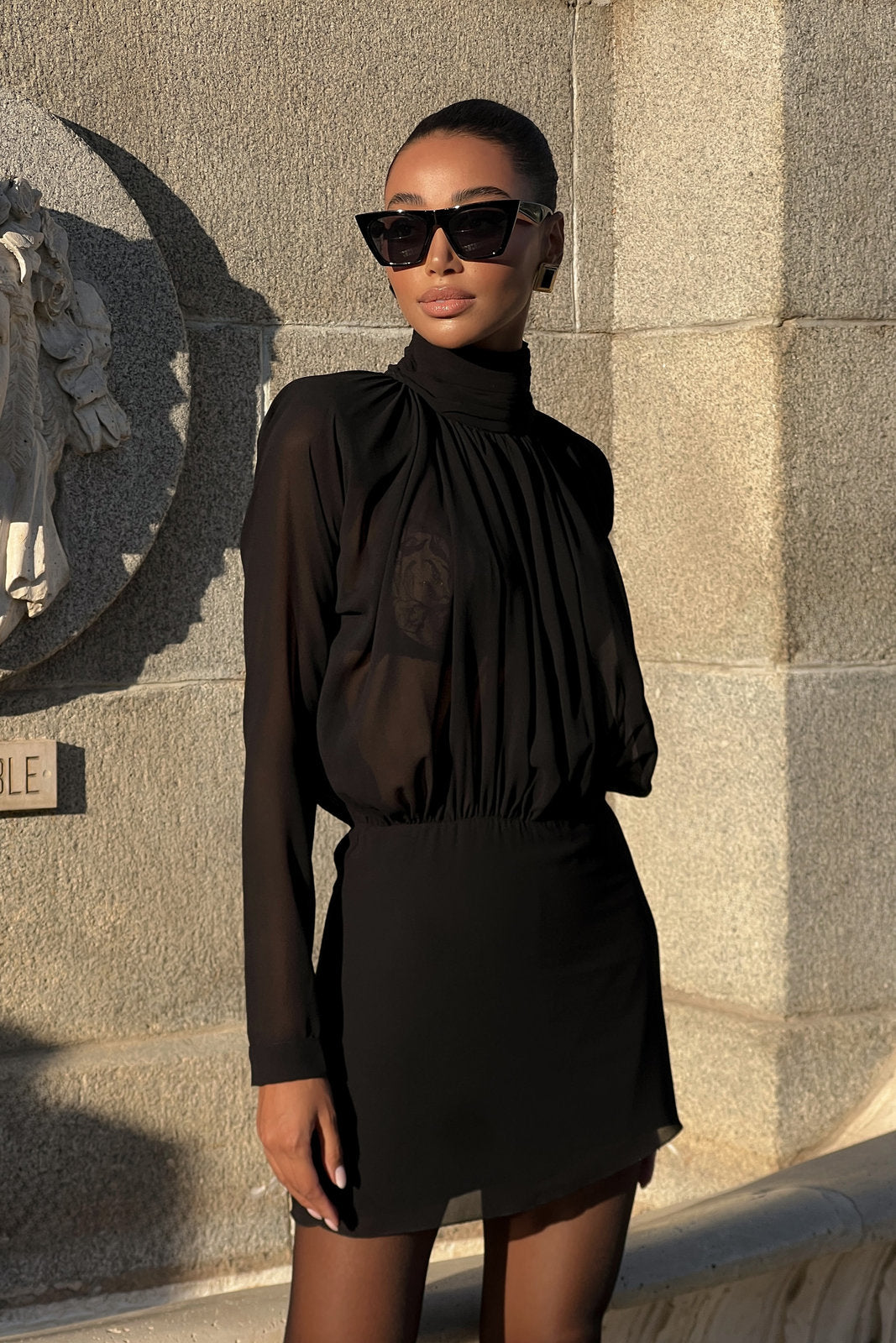 ROBE COURTE NOIRE EN GEORGETTE