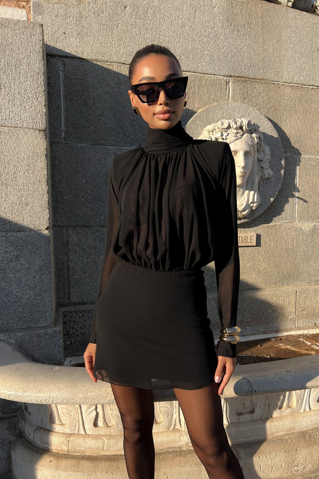 ROBE COURTE NOIRE EN GEORGETTE