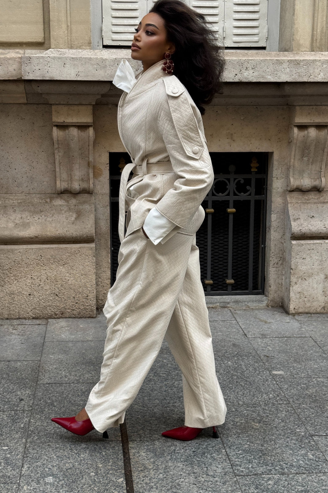 BLAZER TRENCH BEGE CLARO COM CINTO