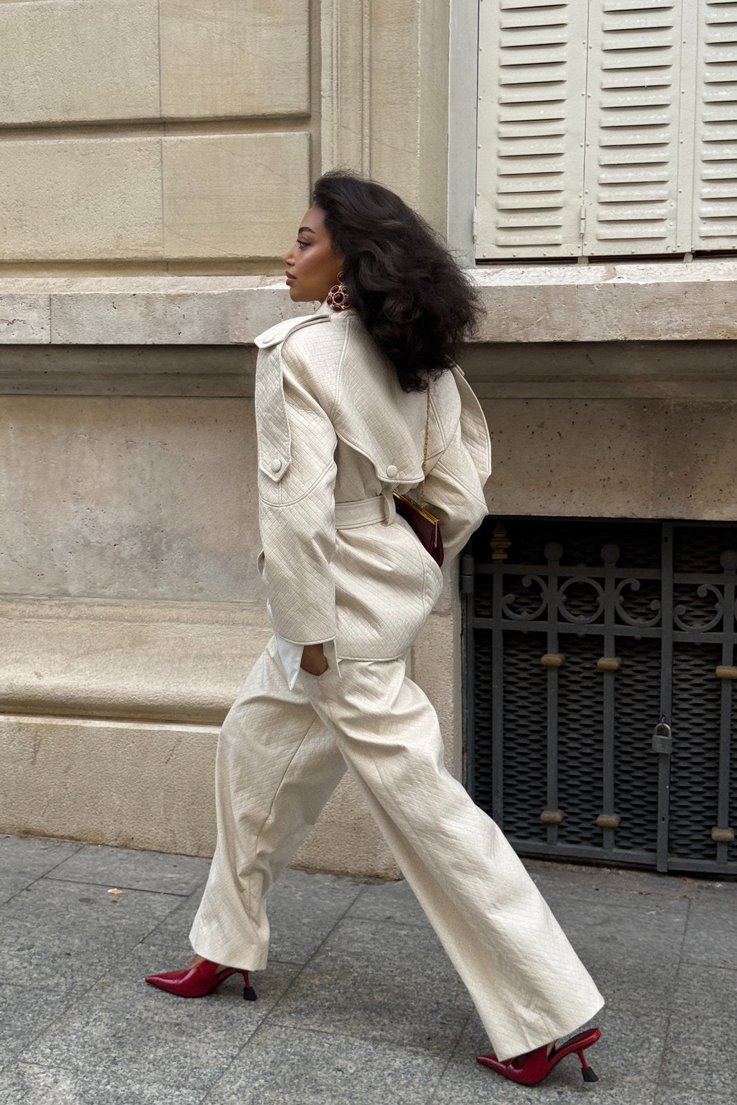 BLAZER TRENCH BEGE CLARO COM CINTO