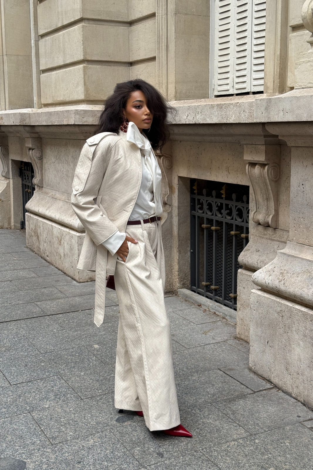 BLAZER TRENCH BEGE CLARO COM CINTO