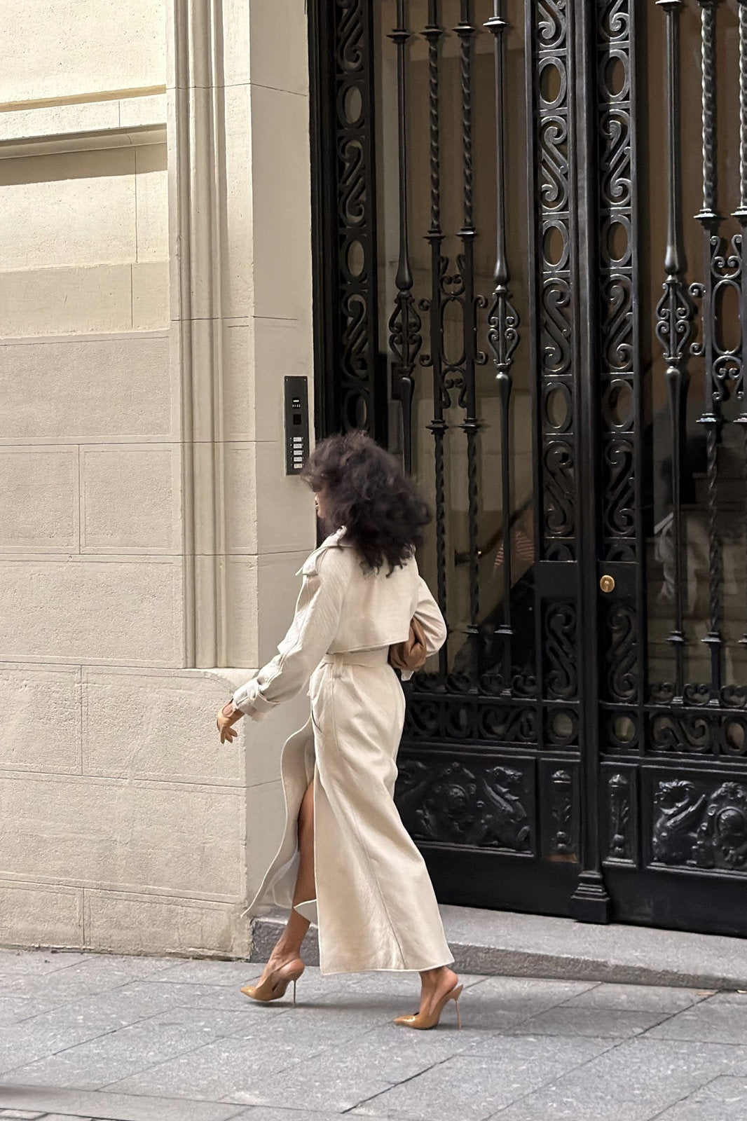 GABARDINE BEGE CLARA TEXTURIZADA