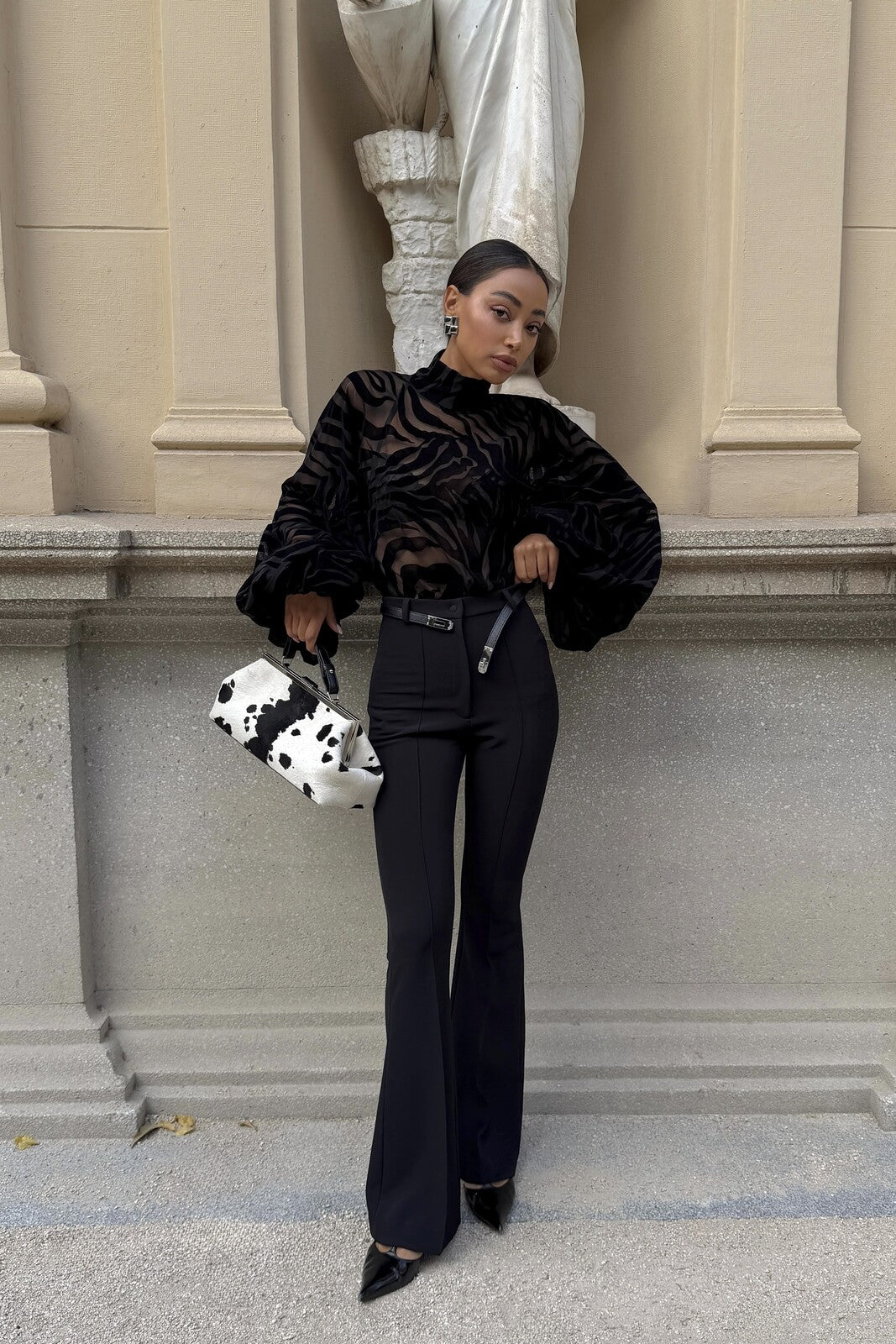 BLUSA PRETA CHIFFON EFEITO DEVORÉ