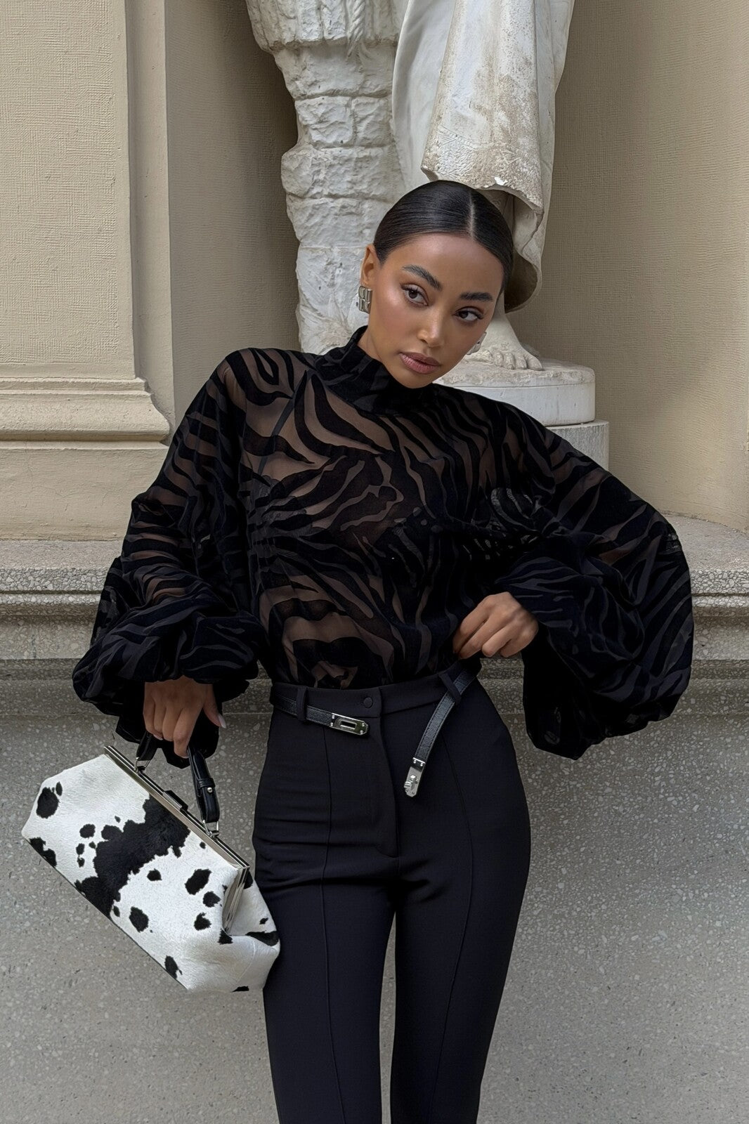 BLUSA PRETA CHIFFON EFEITO DEVORÉ