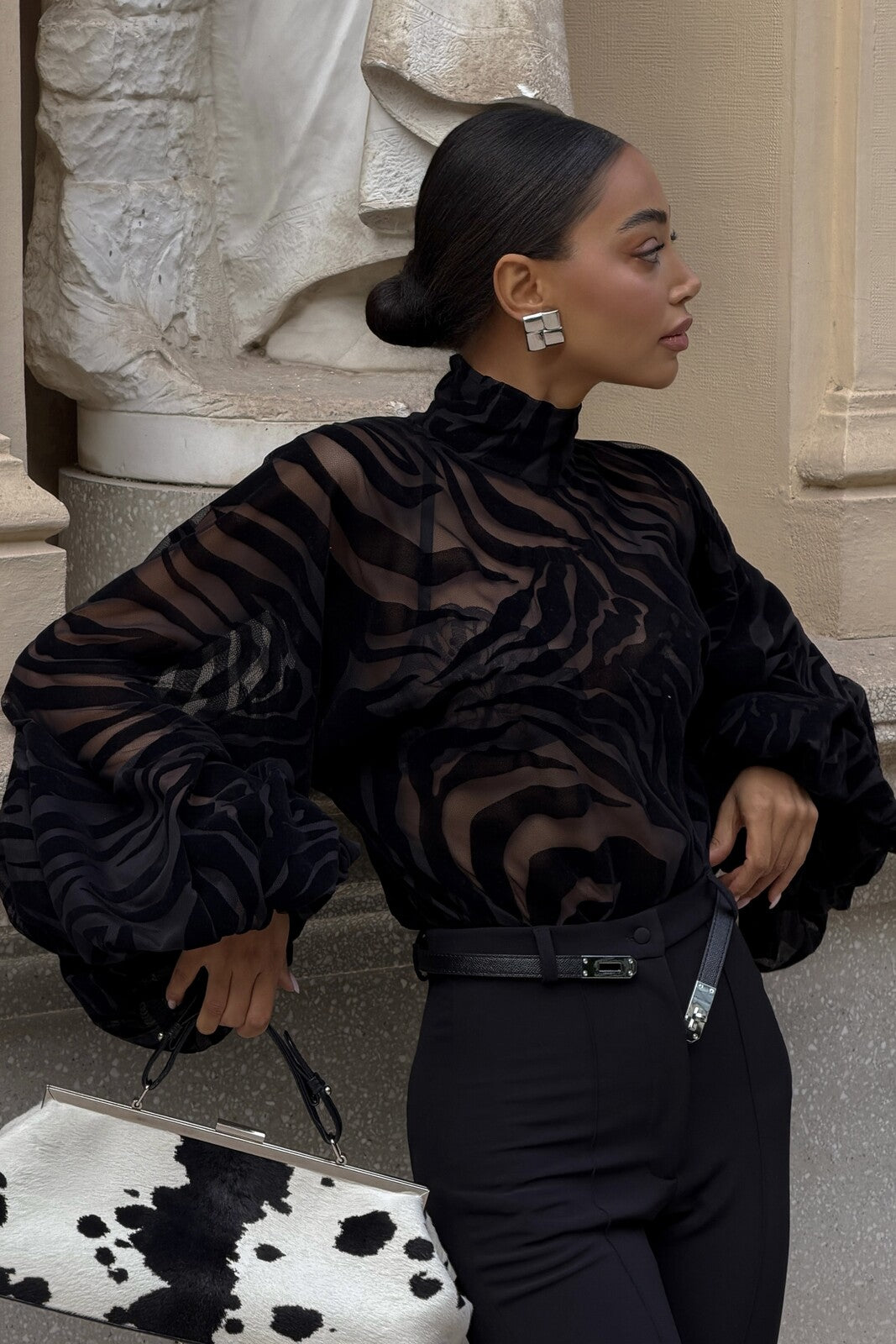 BLUSA PRETA CHIFFON EFEITO DEVORÉ