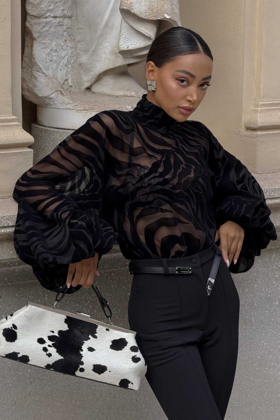 BLUSA PRETA CHIFFON EFEITO DEVORÉ