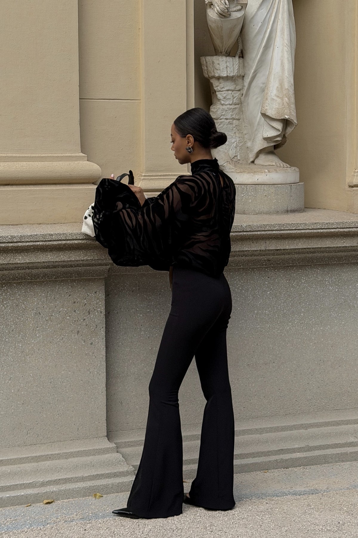 CALÇA PRETA BOCA DE SINO