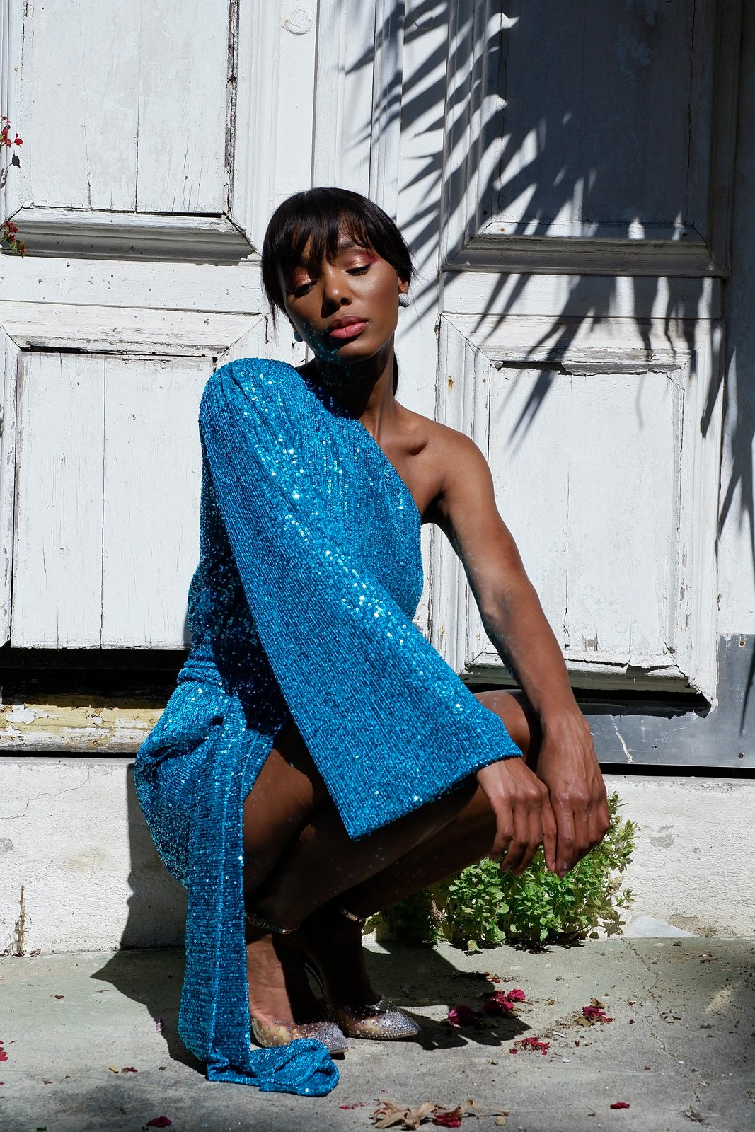 ROBE BLEUE À PAILLETTES