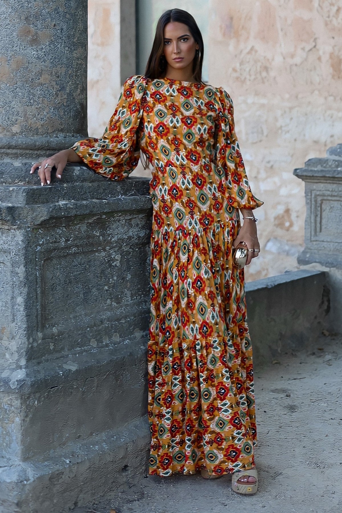 VESTIDO LARANJA COMPRIDO COM ESTAMPADO FLORAL