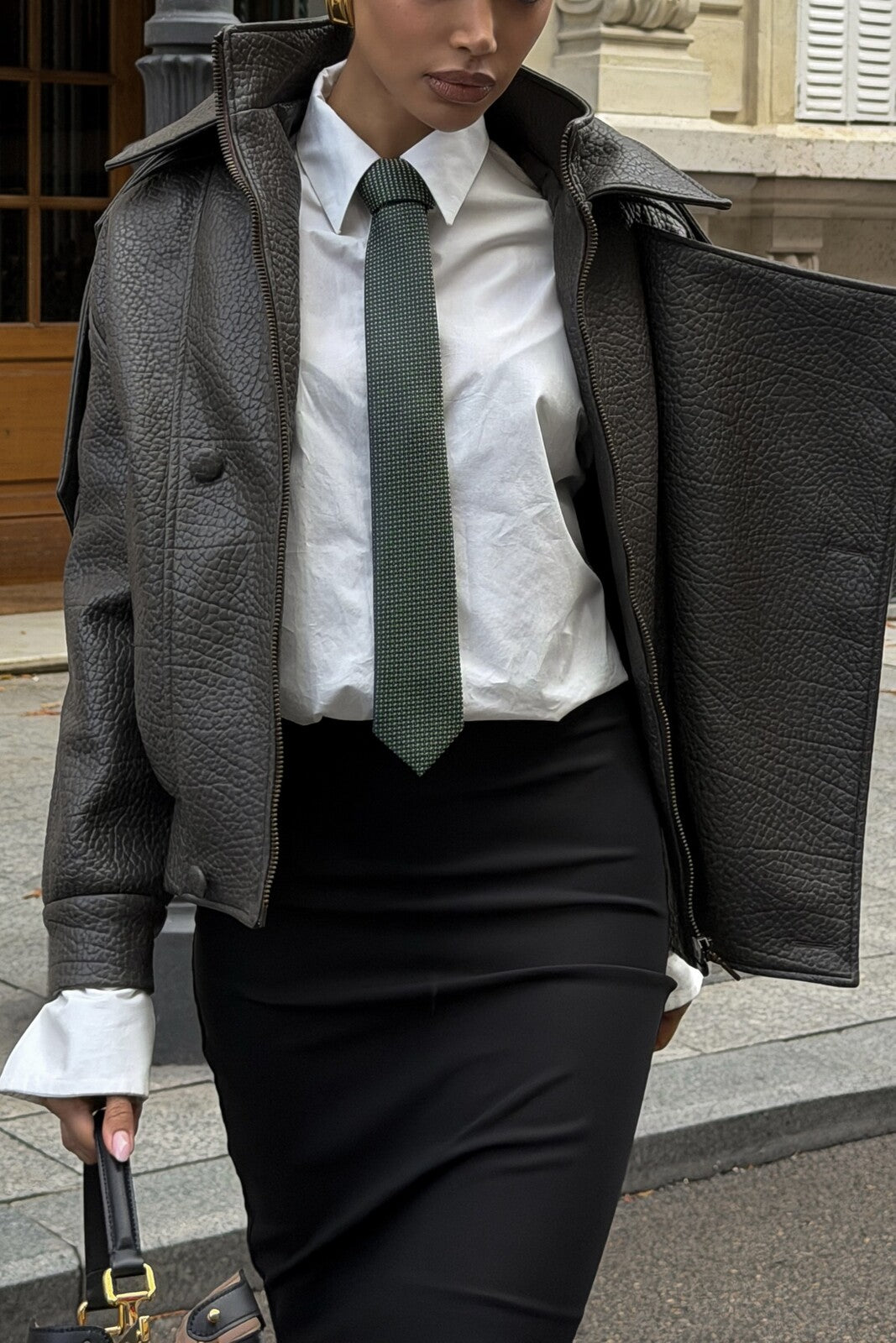 SAIA LÁPIS PRETA TULE