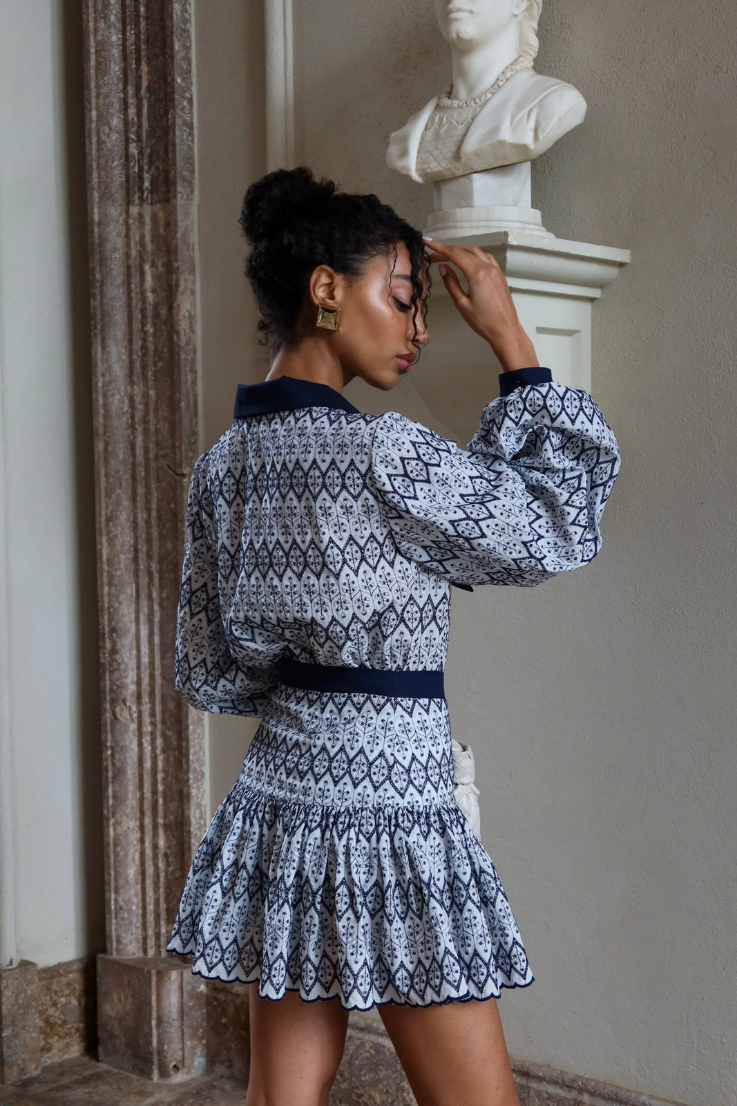 NAVY BLUE BLOUSE CLASSIC PATTERN