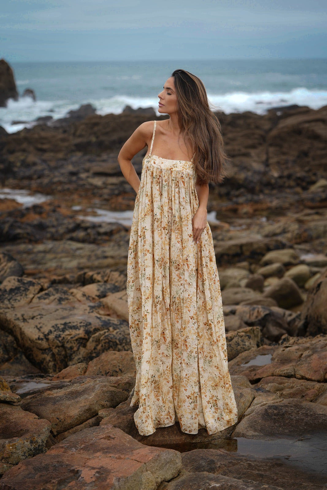 ROBE BEIGE FLUIDE À IMPRIMÉ FLORAL