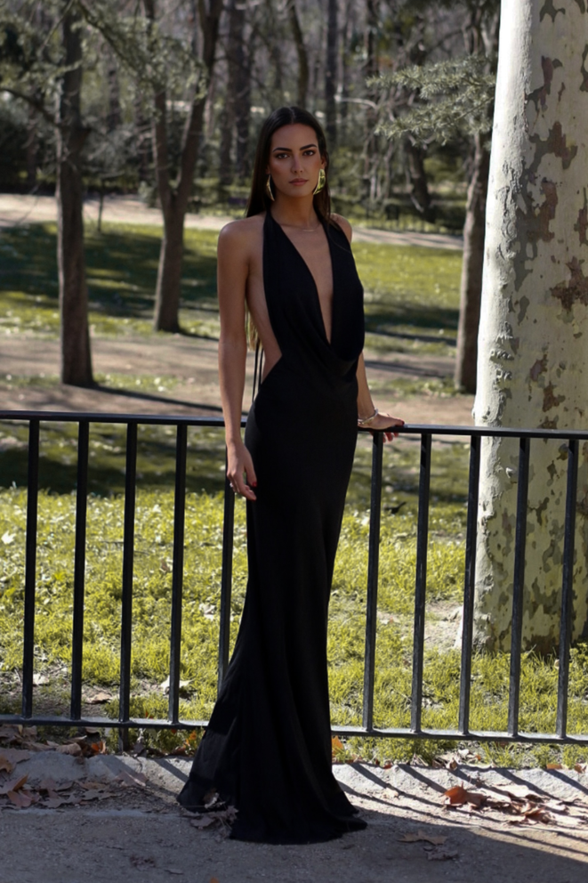 LONG BLACK KNITTED DRESS WITH PLUNGING NECKLINE