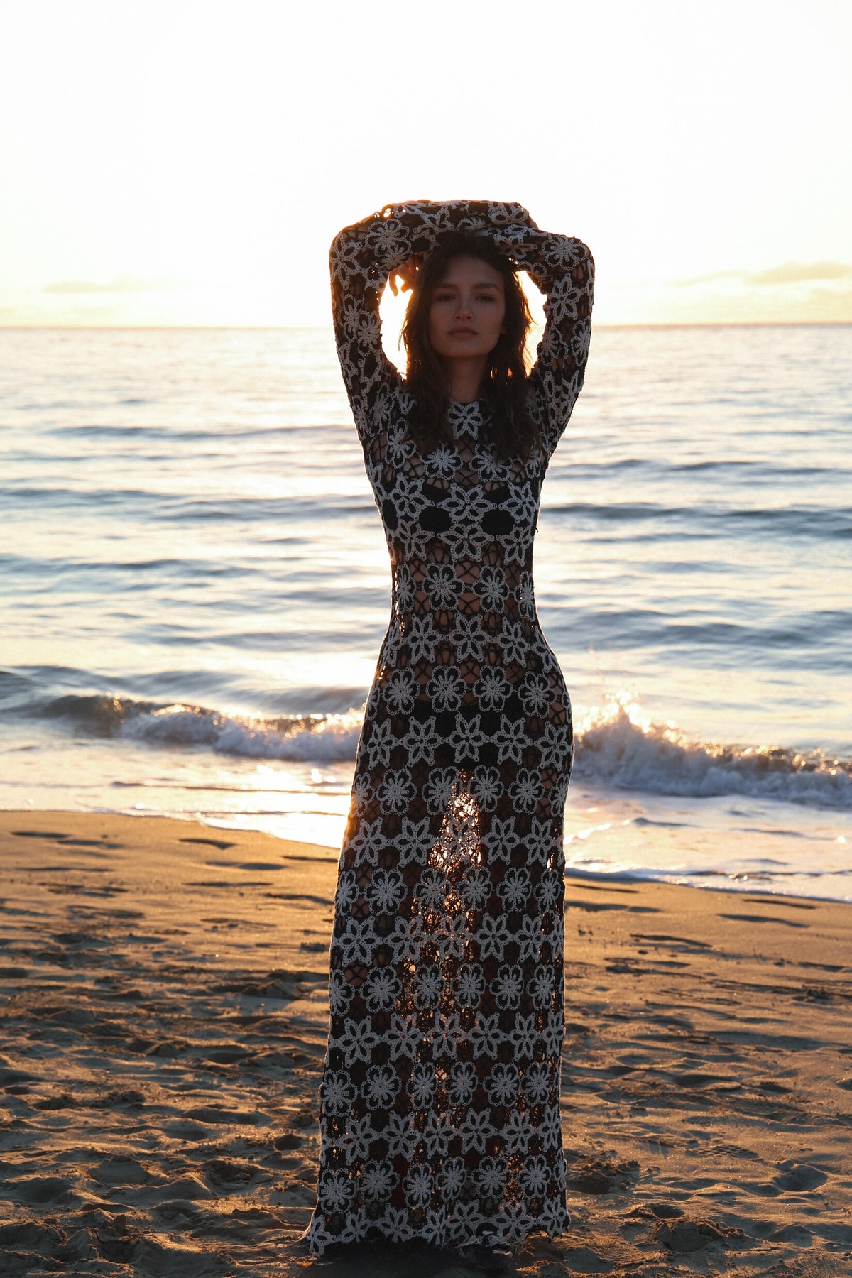 LONG BLACK AND WHITE TRICOT DRESS