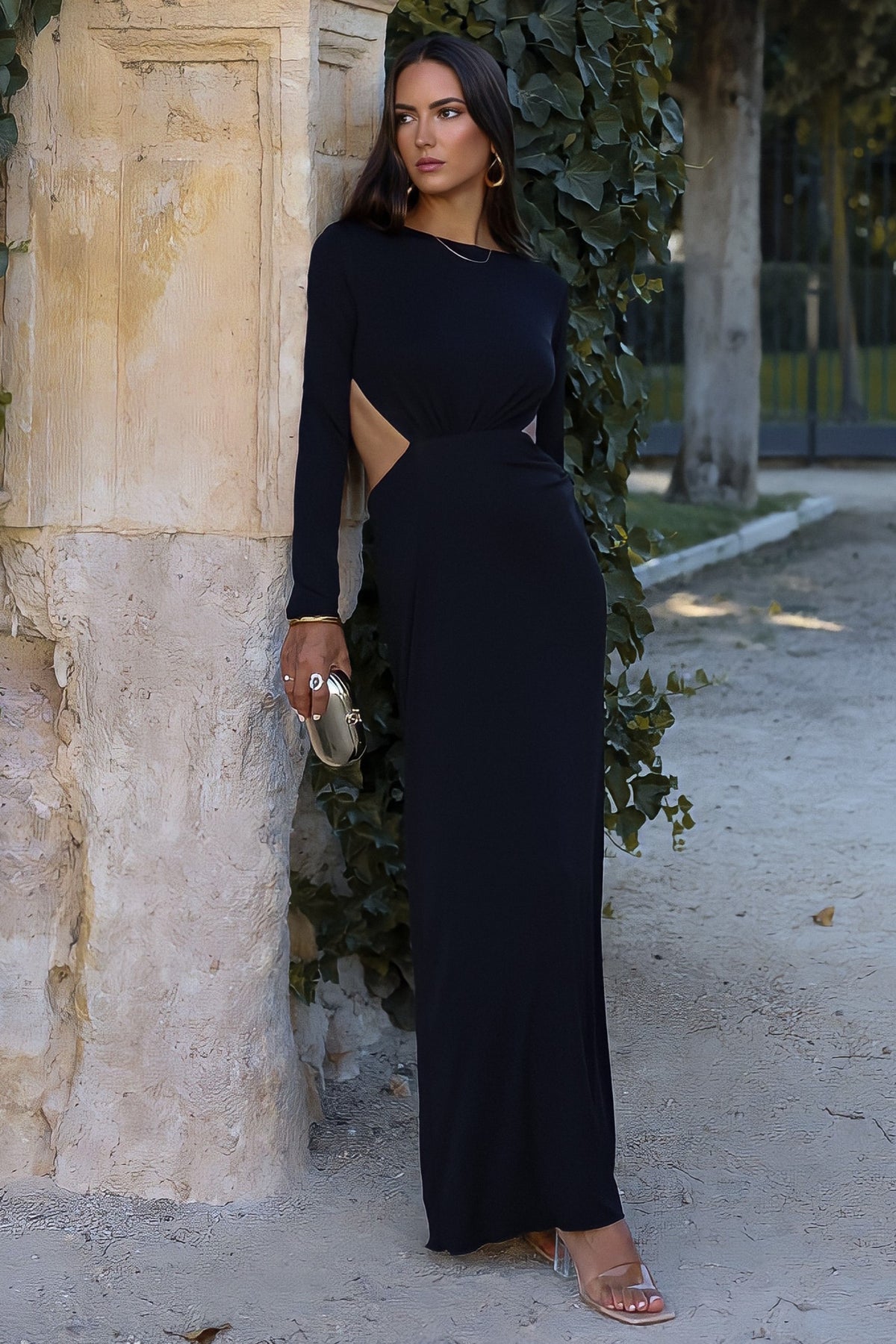 ROBE NOIRE AVEC BOUCLE DE CEINTURE