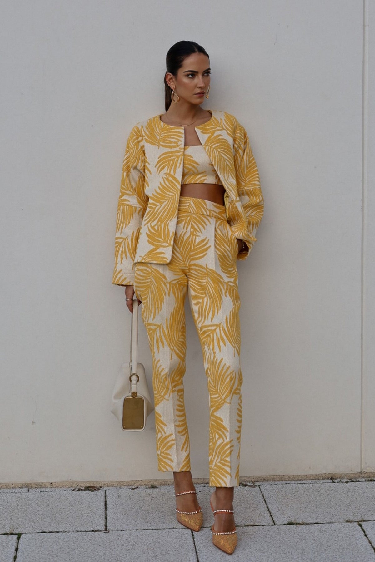 BEIGE PANTS WITH YELLOW JACQUARD LEAVES
