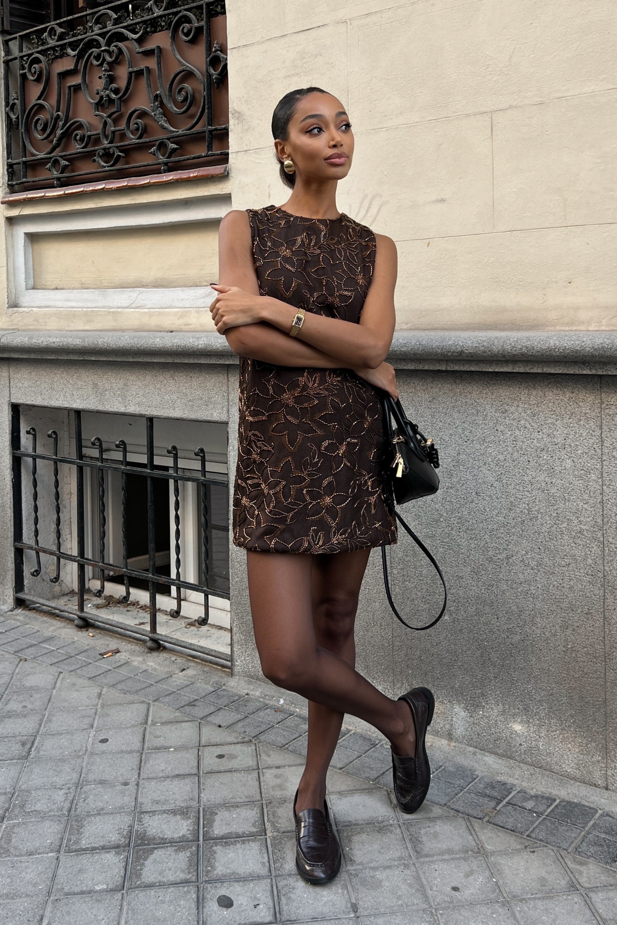 SHORT BROWN DRESS WITH BEADS - KAO SHORT BROWN DRESS WITH BEADS - KAO