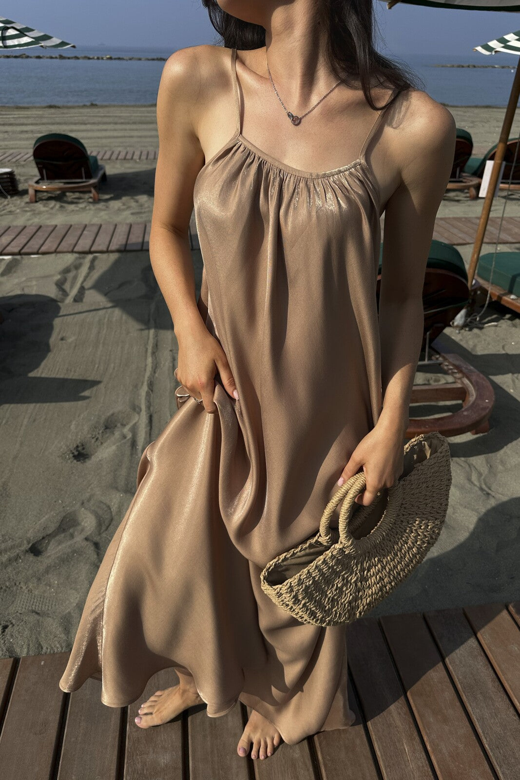 BEIGE FLOWY DRESS WITH SHIMMER - KAO BEIGE FLOWY DRESS WITH SHIMMER - KAO