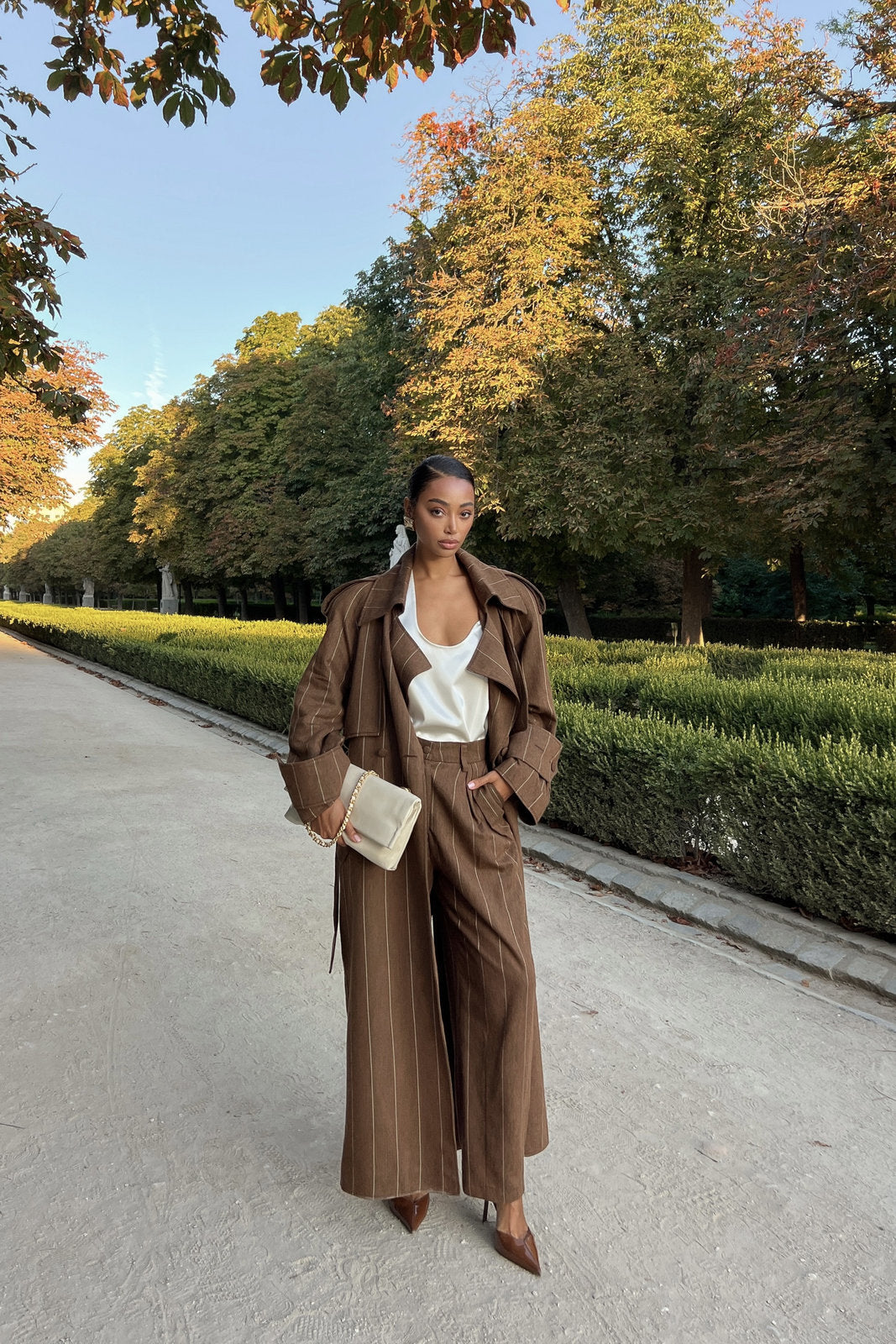 PANTALON MARRON À RAYURES TENNIS