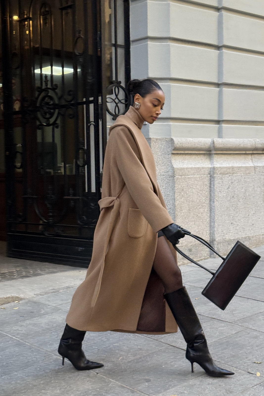 CAMEL COAT WITH BELT
