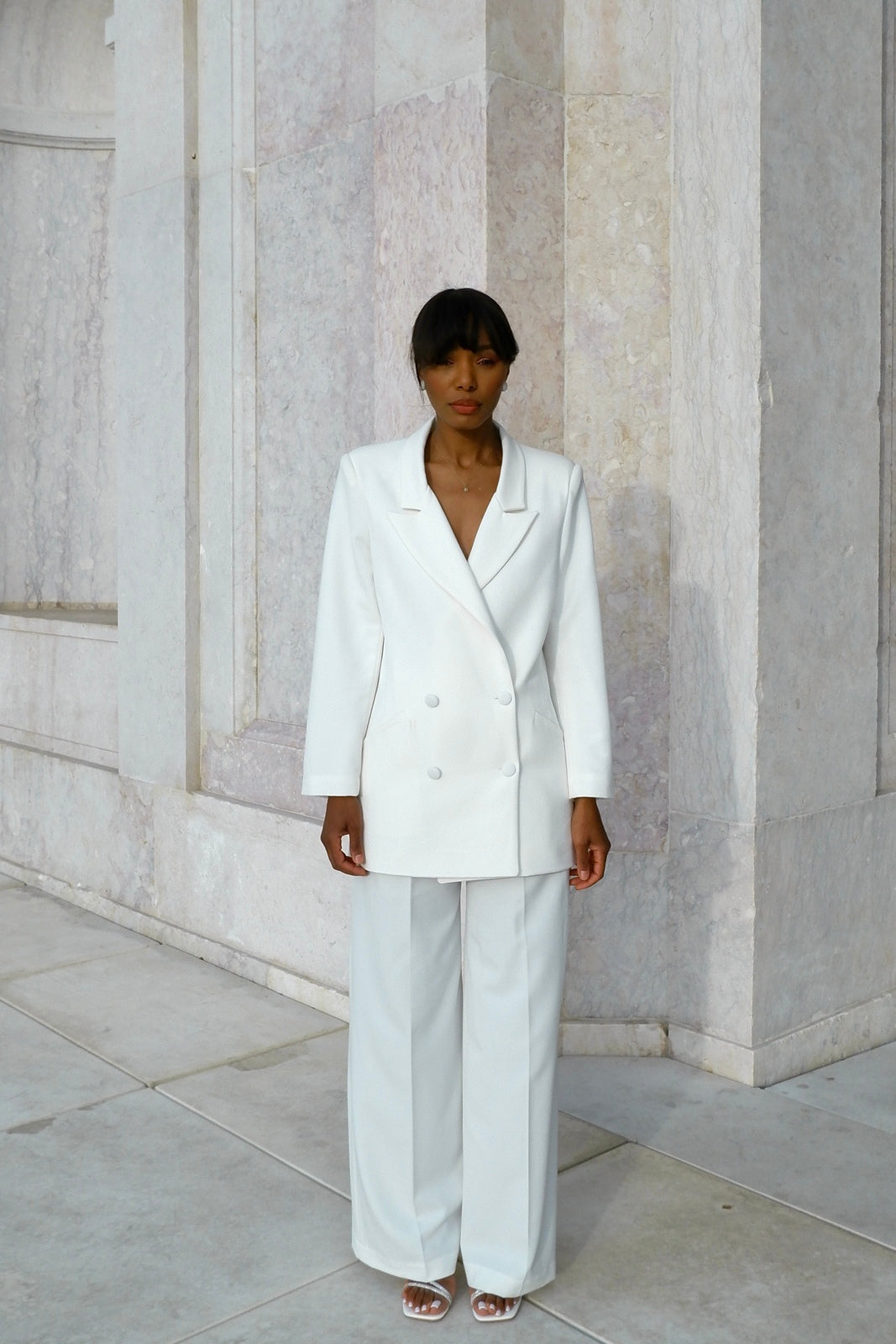 WHITE OVERSIZED BLAZER