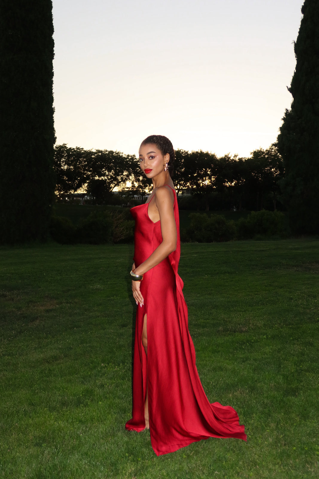 BORDEAUX DRESS DEEP BACK NECKLINE