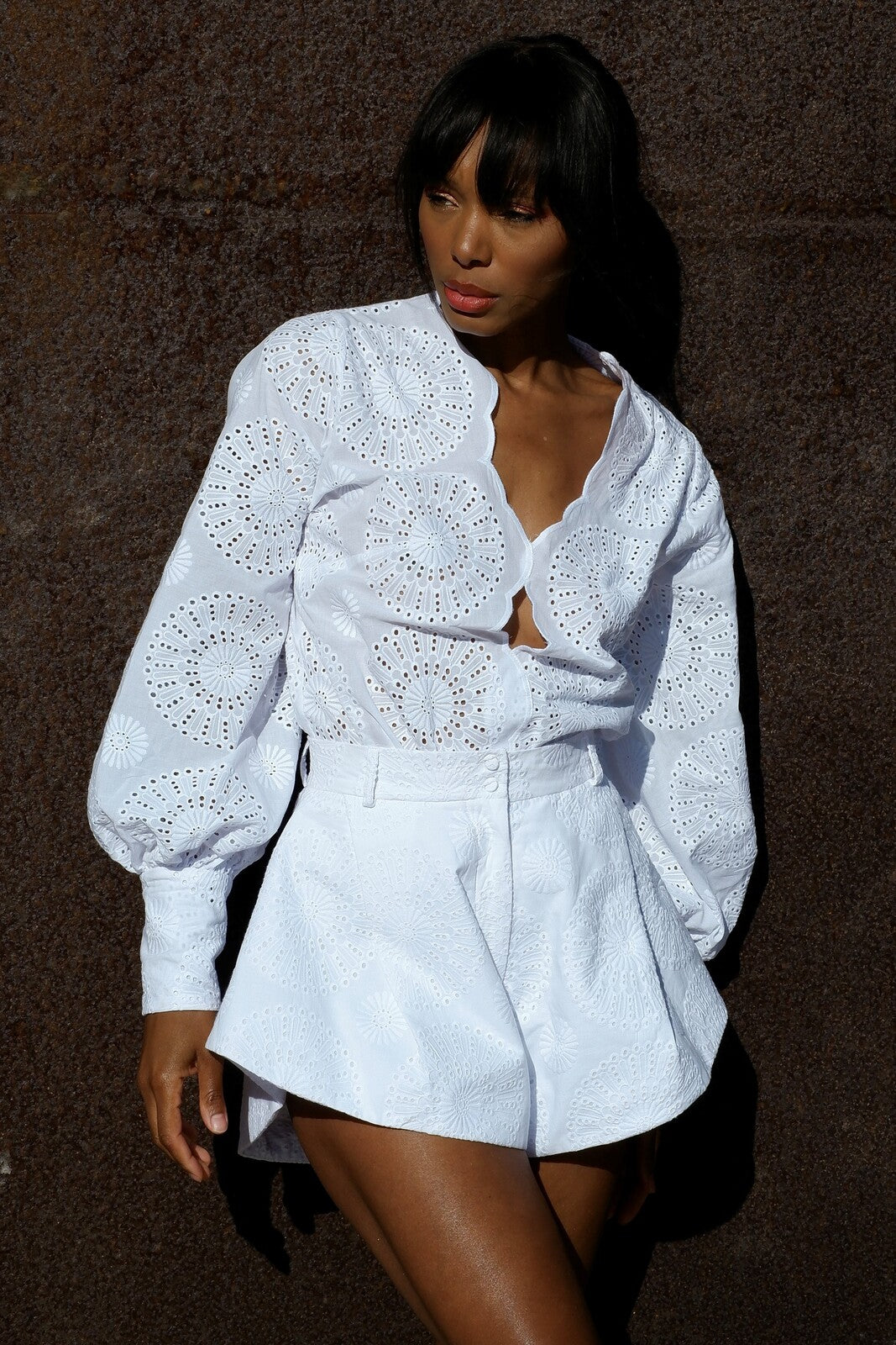 WHITE SHORTS WITH ENGLISH EMBROIDERY