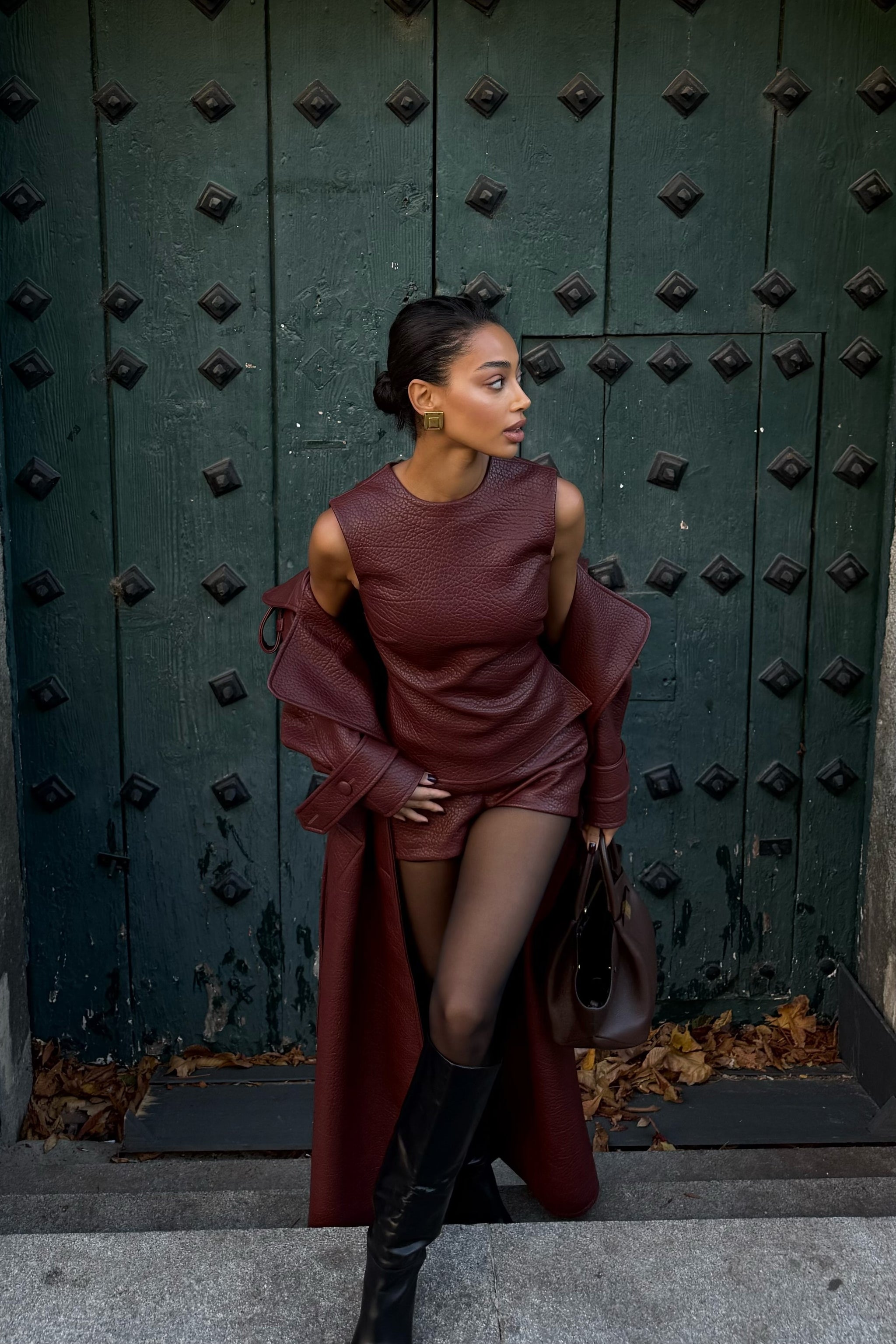 BURGUNDY CARDED SHORTS