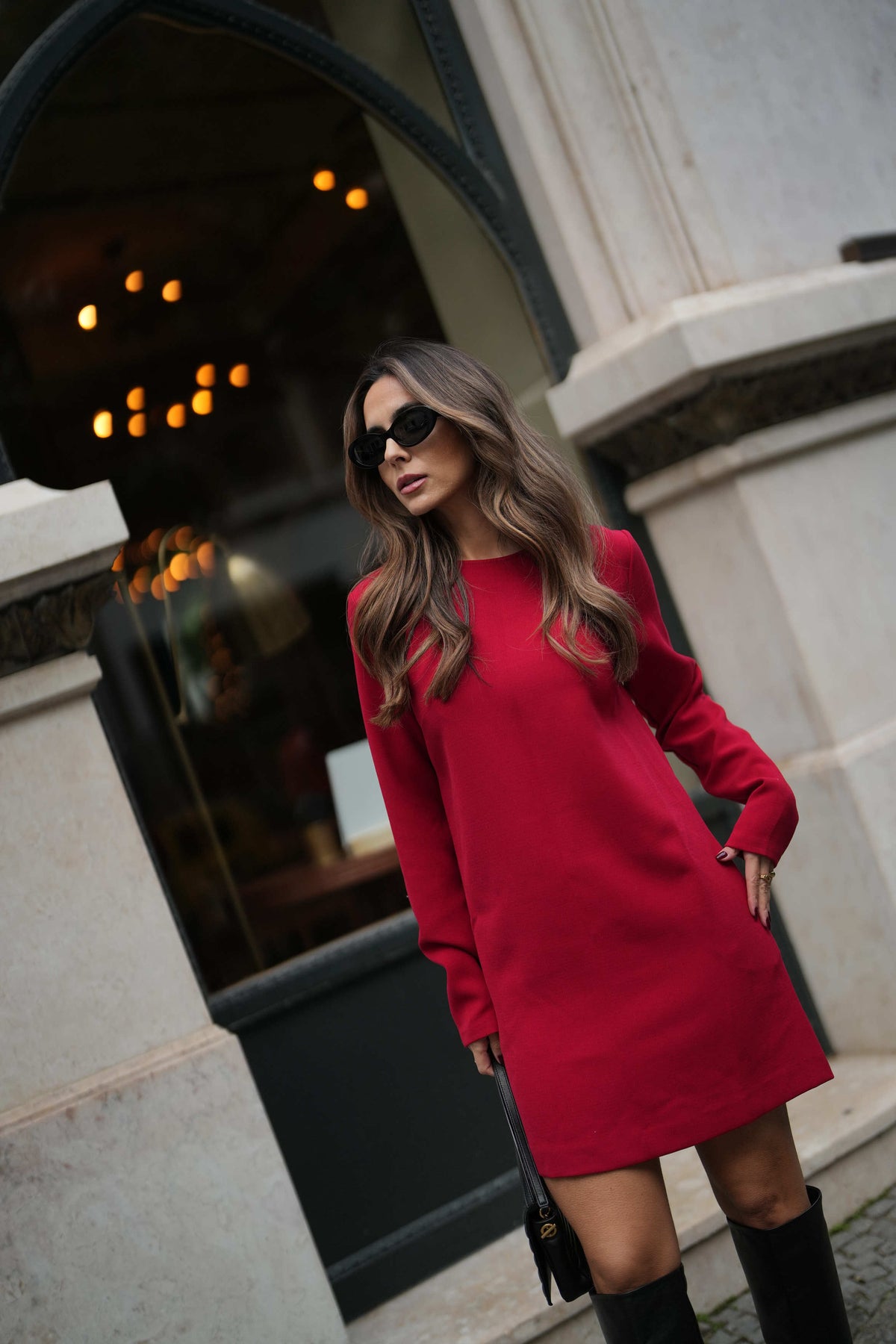 RED SHORT DRESS WITH LONG SLEEVES