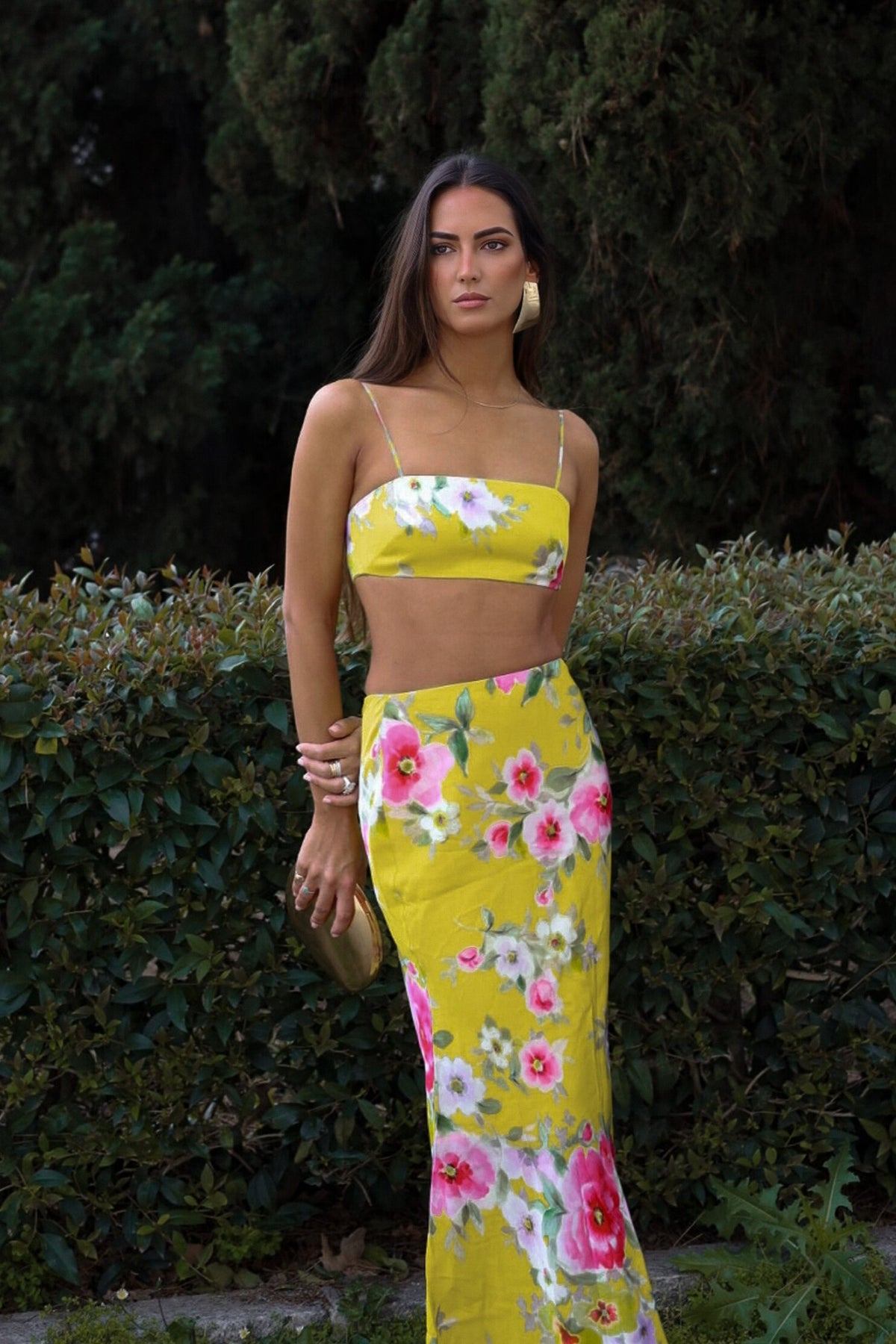 CROP TOP AMARILLO CON ESTAMPADO FLORAL