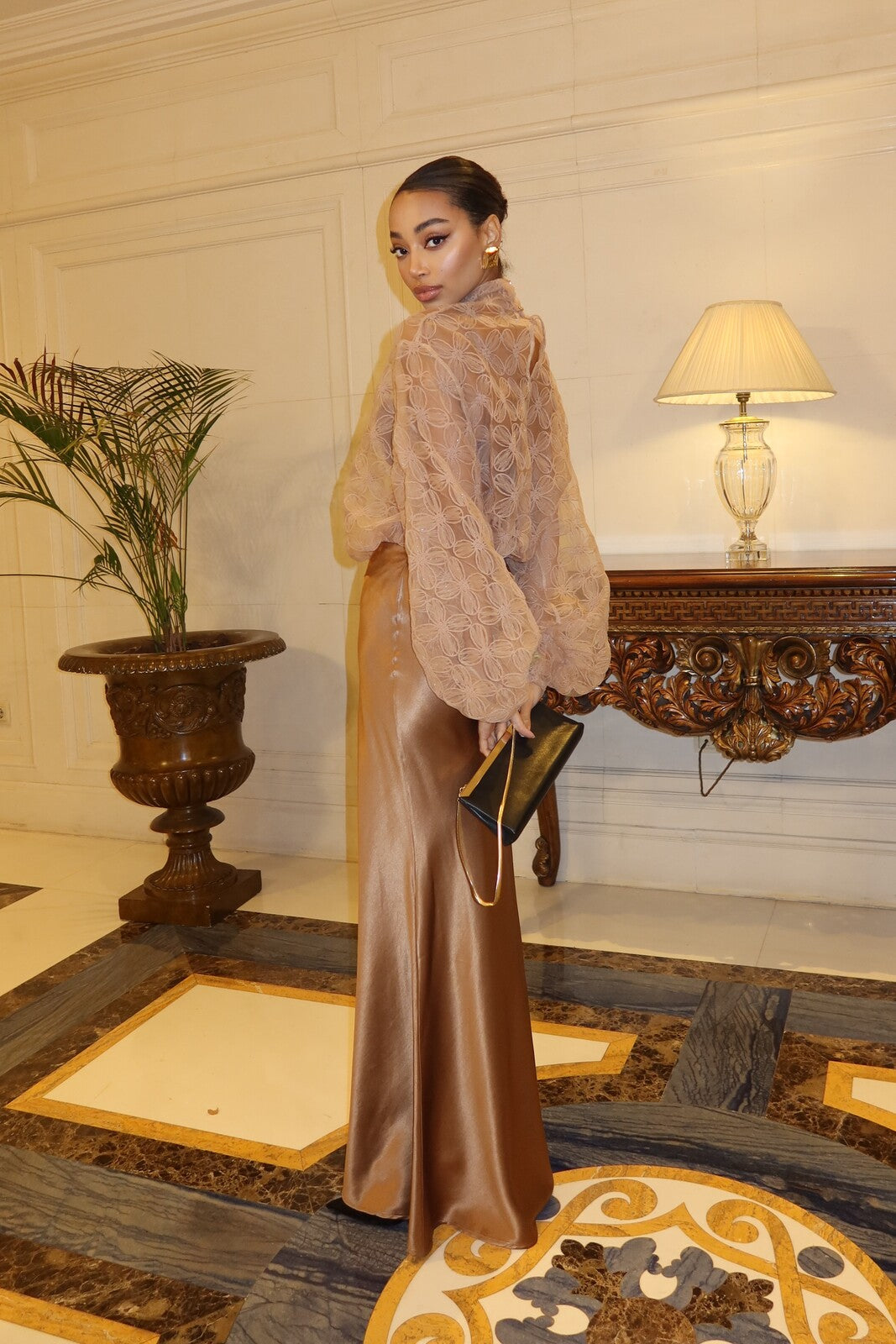 BLUSE EN TULLE LONGUE CAMEL