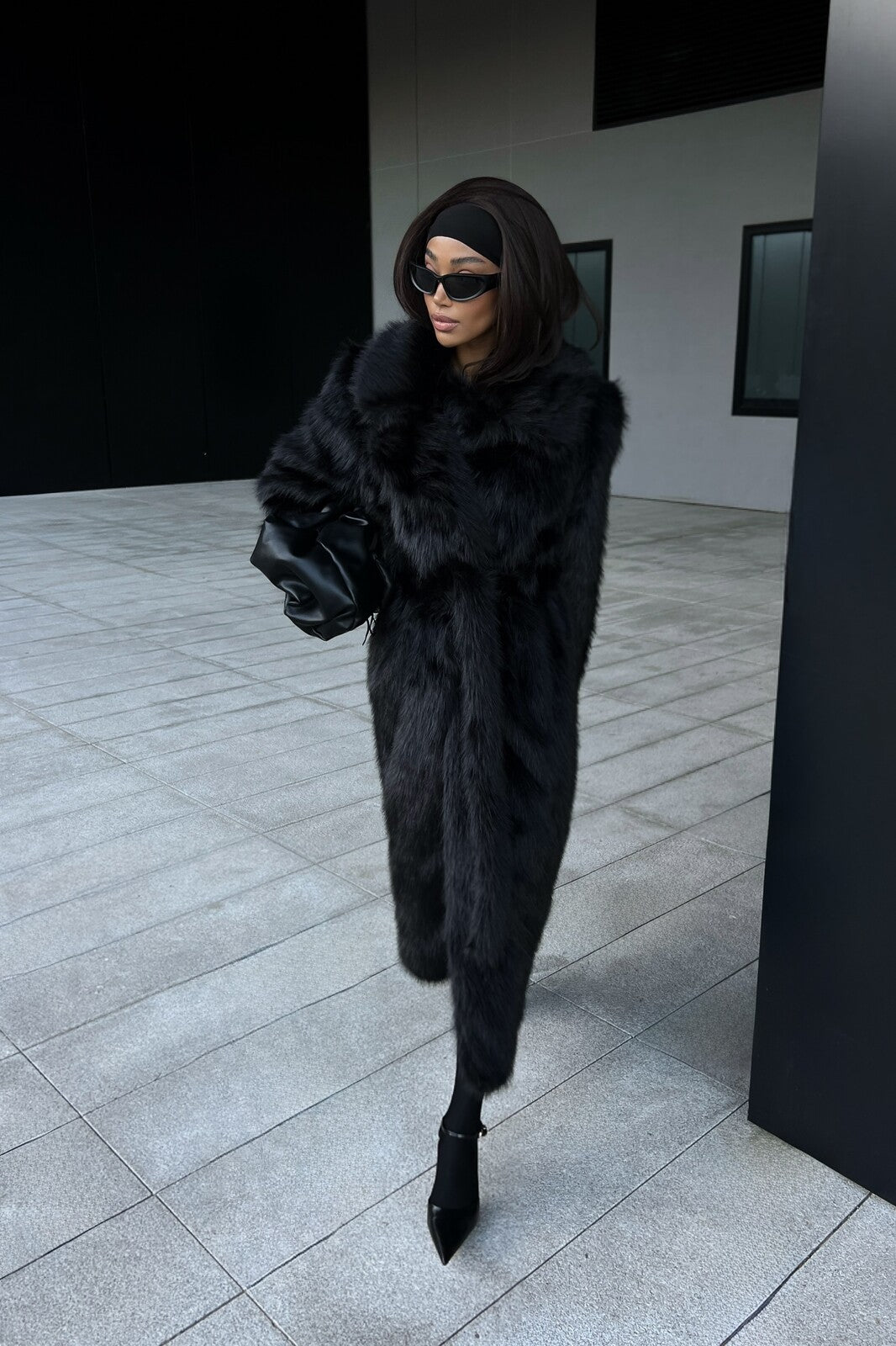 VESTITO LUNGO IN ECOPELLICCIA NERA