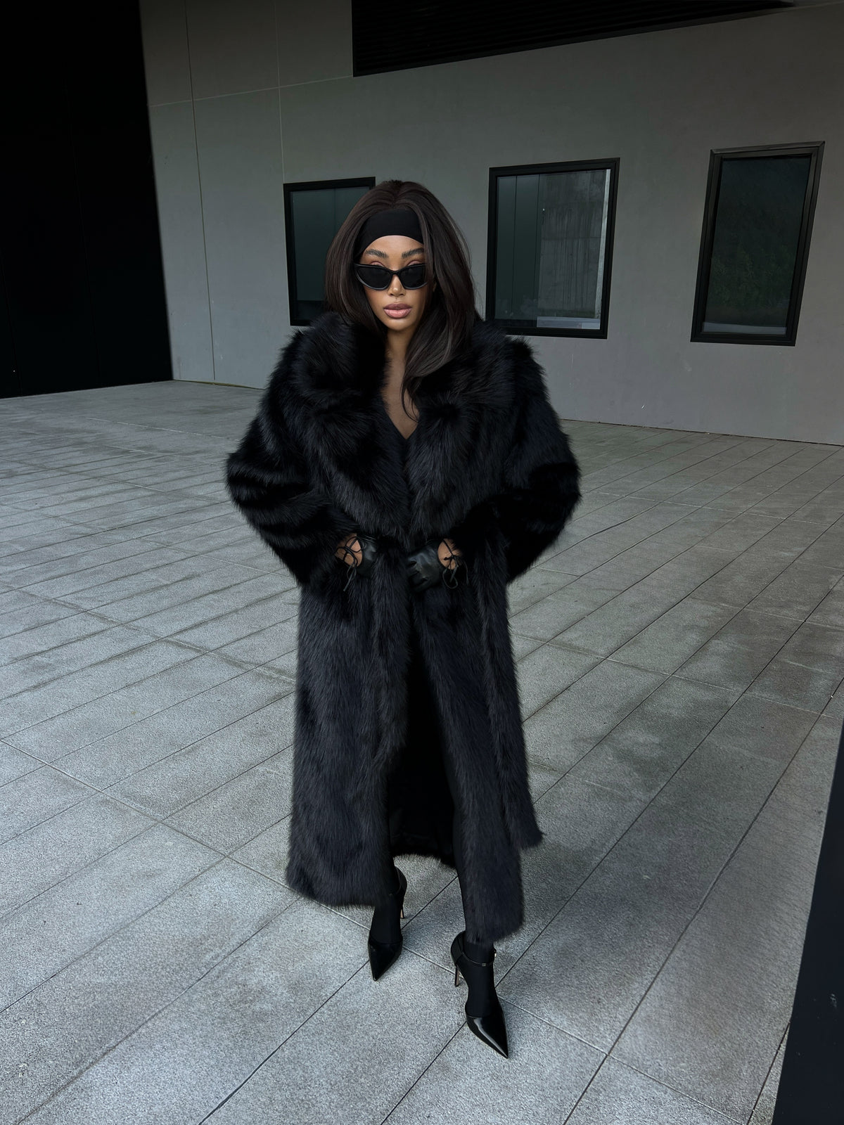 VESTITO LUNGO IN ECOPELLICCIA NERA