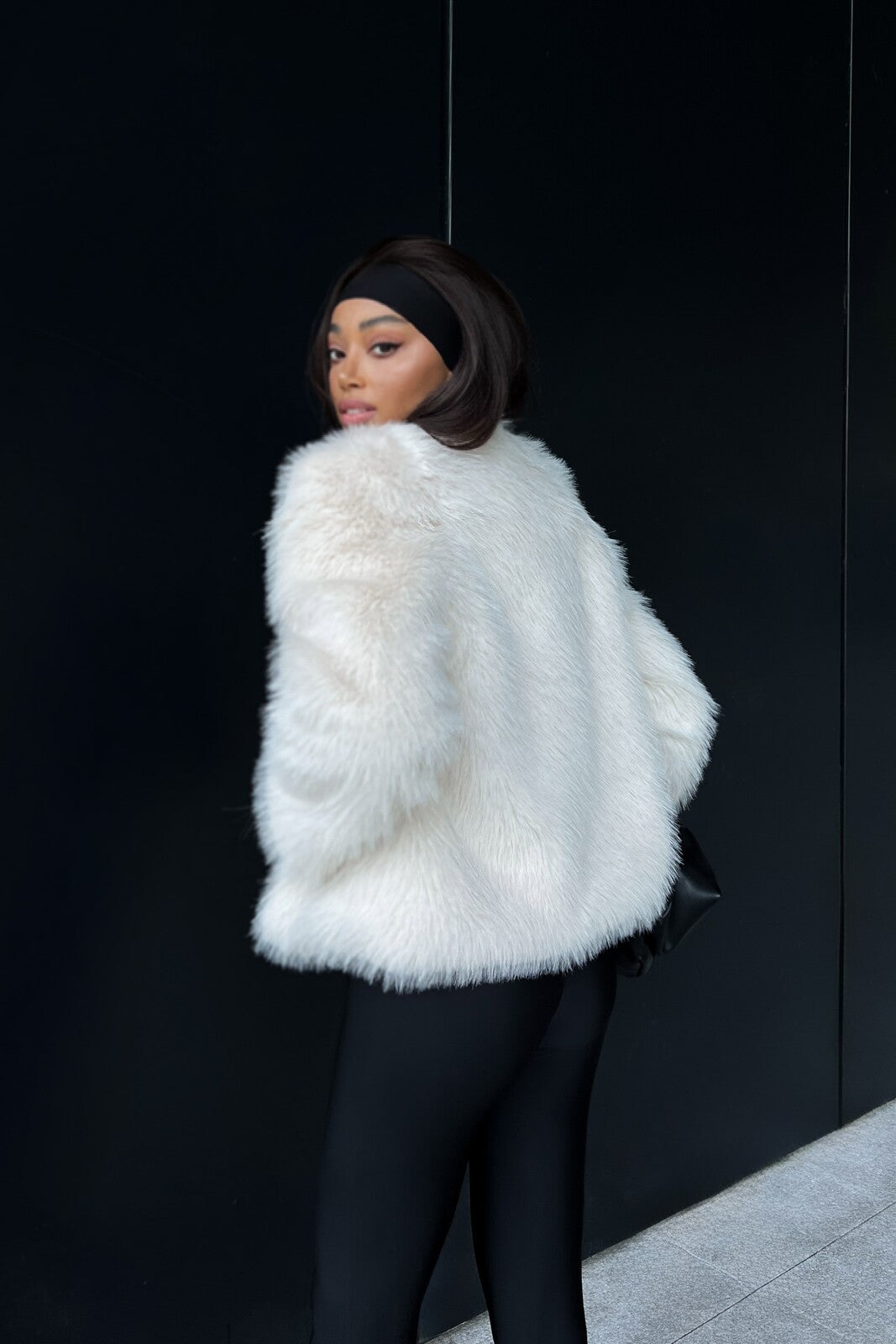 SHORT PEARL FAUX FUR COAT