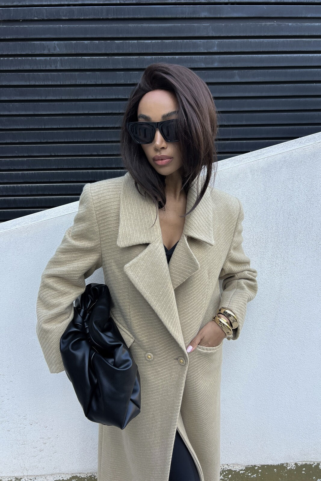 BEIGE OVERCOAT