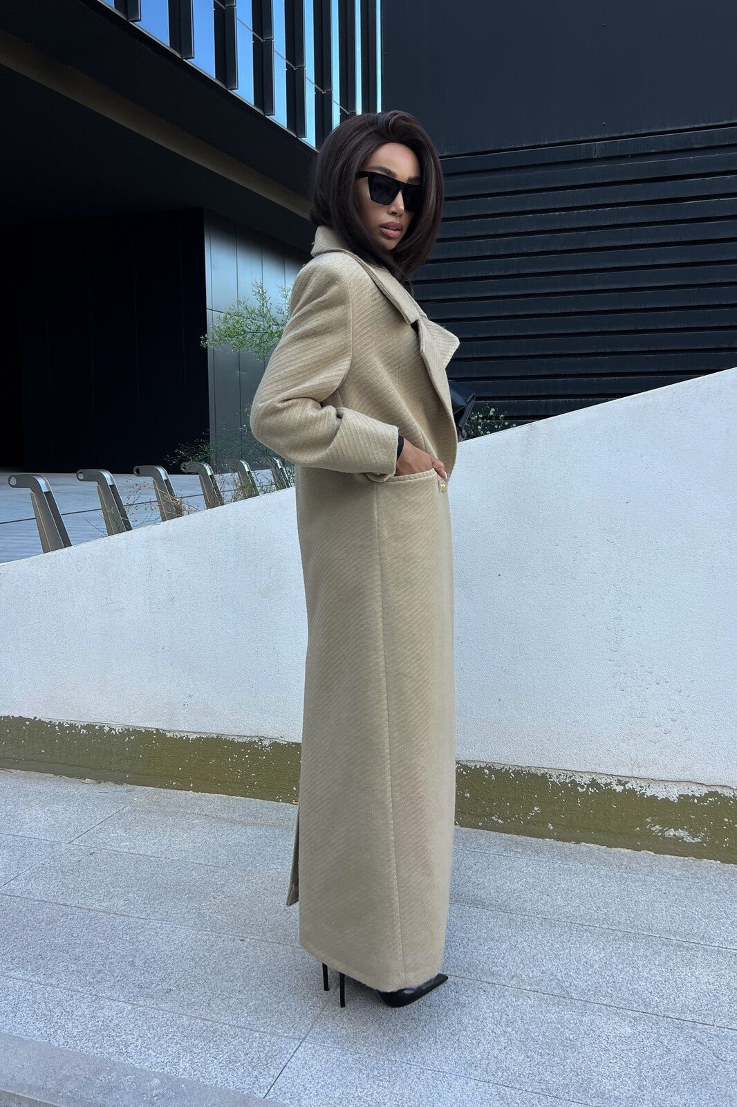 BEIGE OVERCOAT