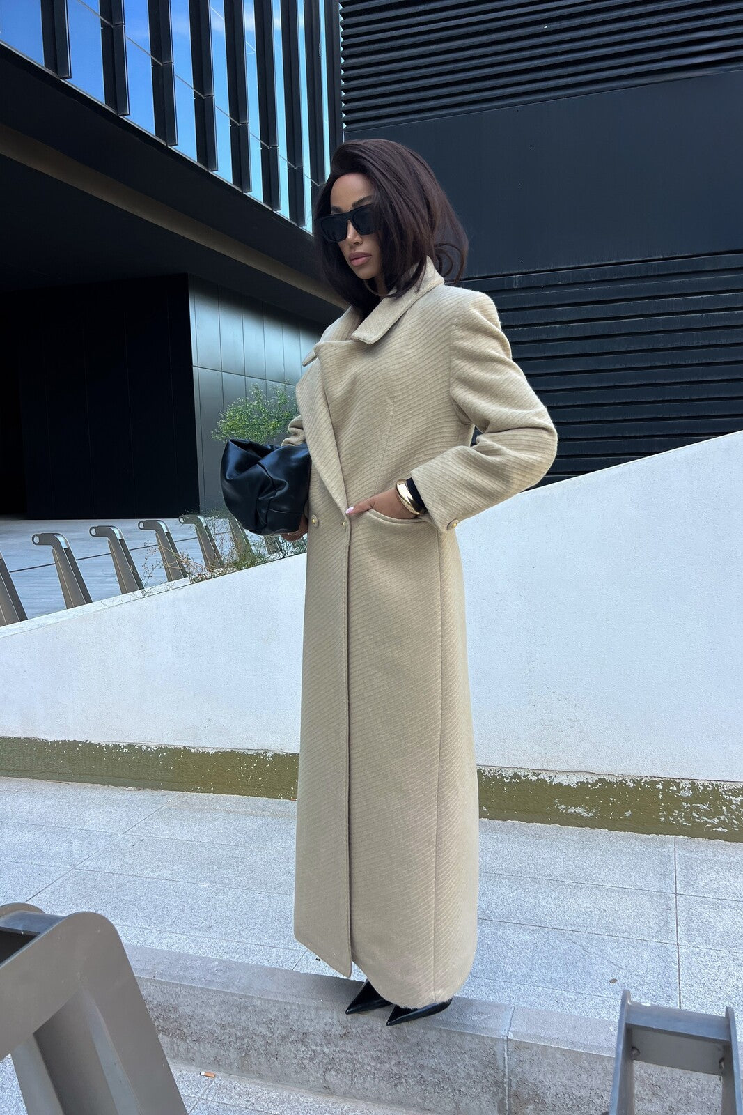 BEIGE OVERCOAT