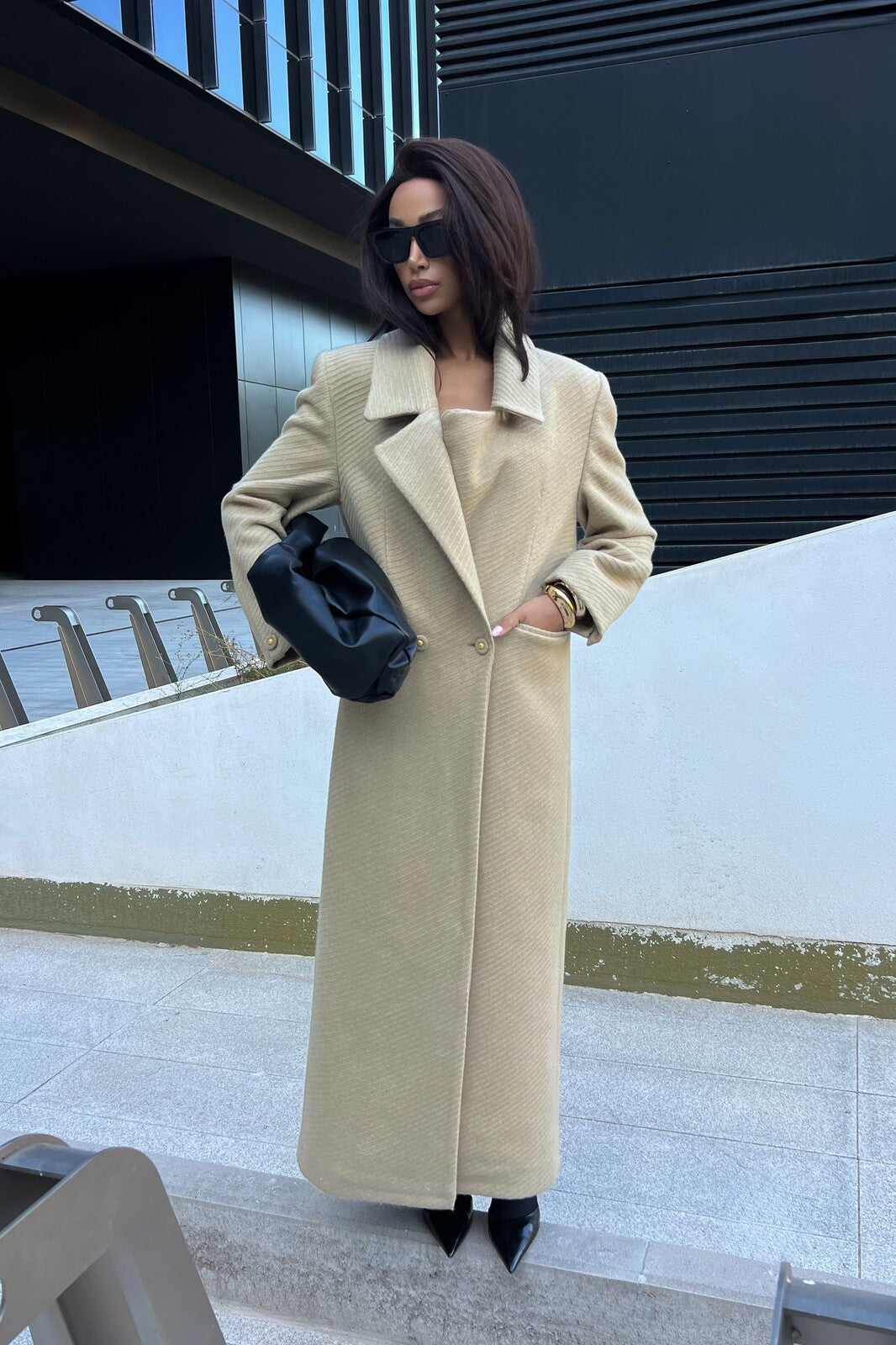 BEIGE OVERCOAT
