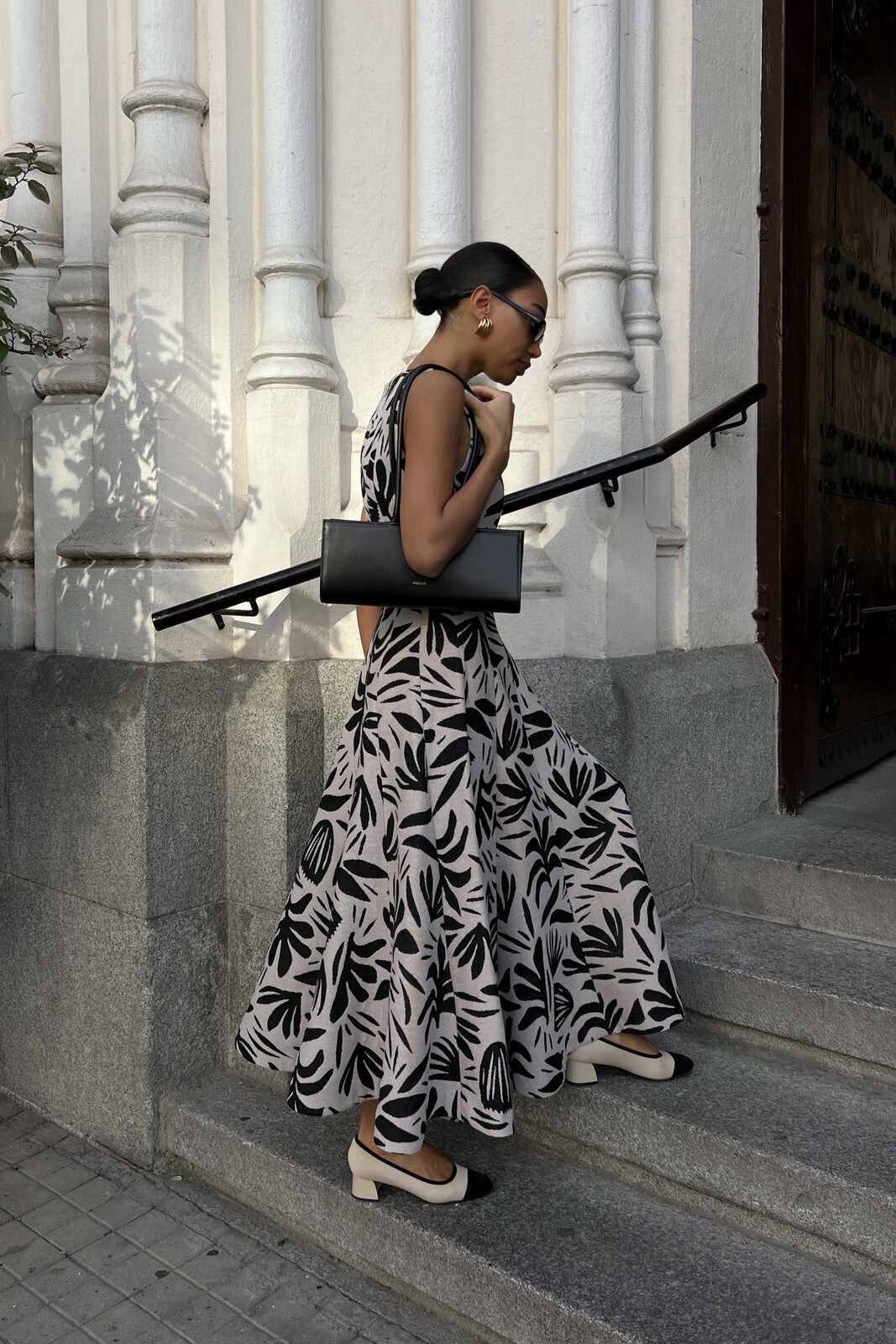 SLEEVELESS BLACK LEAF JACQUARD DRESS - KAO SLEEVELESS BLACK LEAF JACQUARD DRESS - KAO