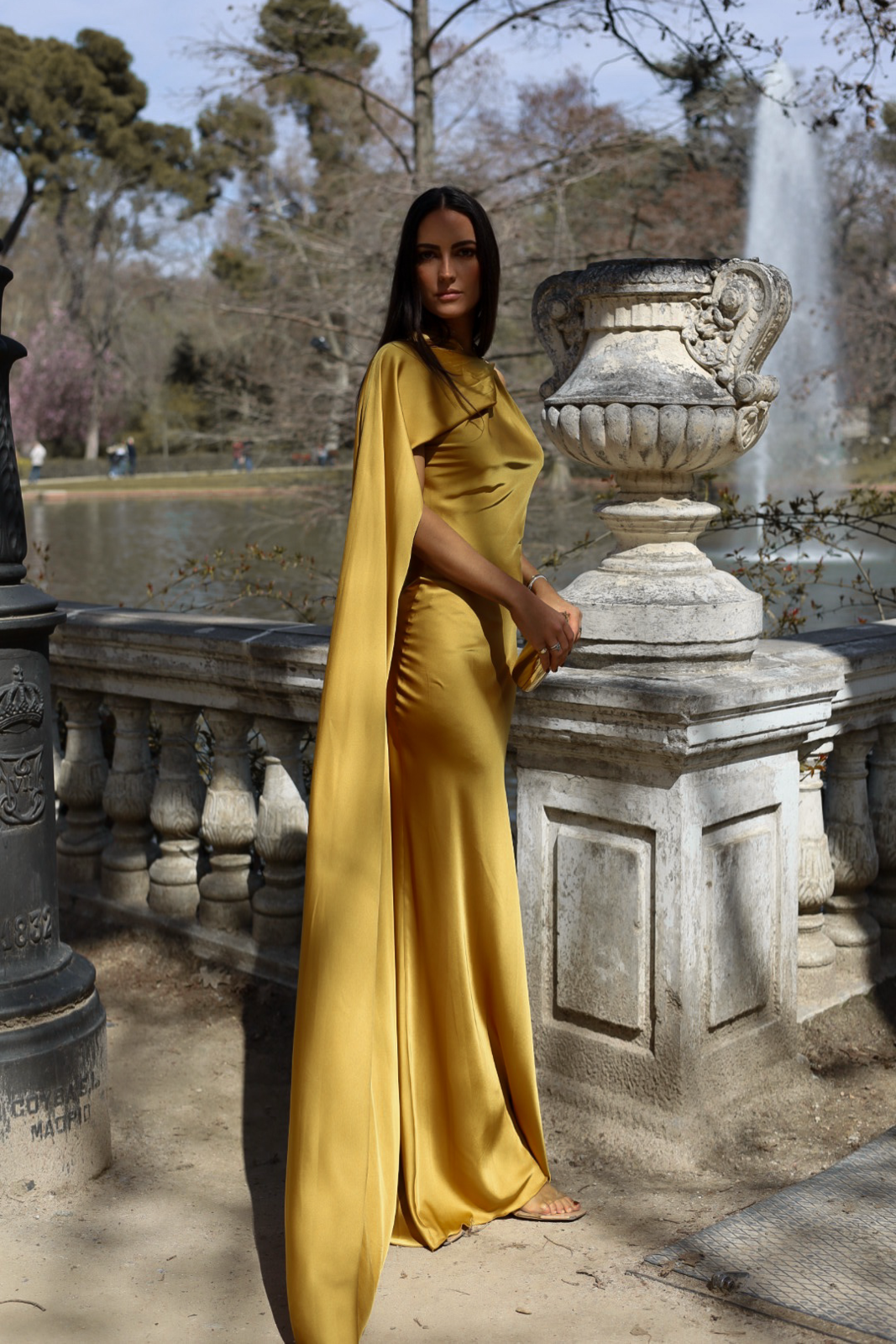 GOLDEN LONG DRESS WITH CAPE - KAO GOLDEN LONG DRESS WITH CAPE - KAO
