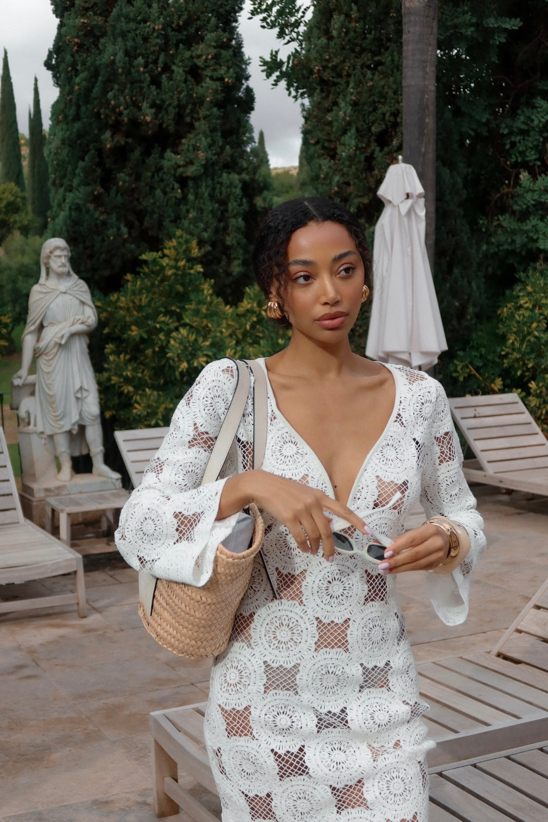 WHITE KNIT FLOWER DRESS