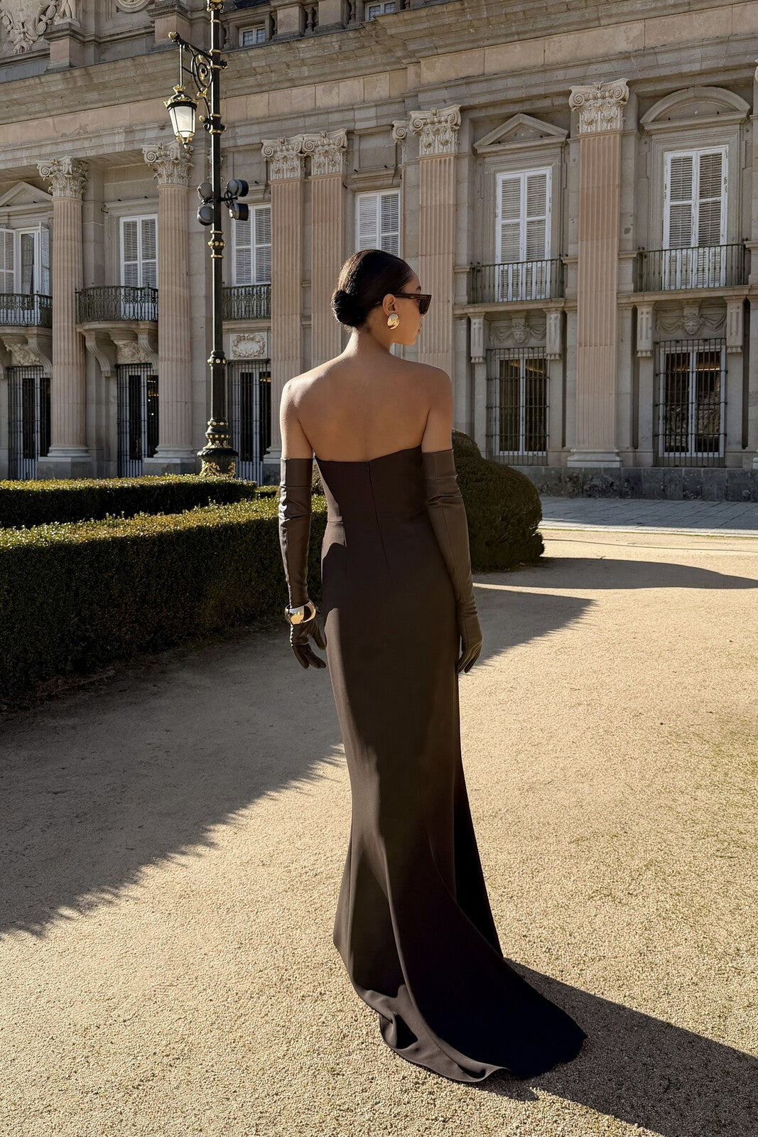 ROBE MARRON ASYMÉTRIQUE